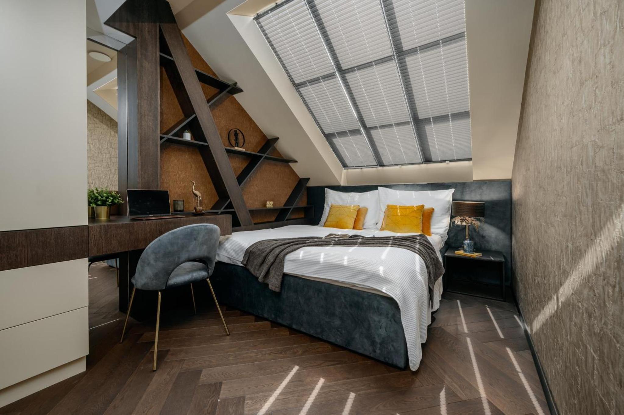 Two bedroom maisonette with balcony in Smíchov by Prague Days