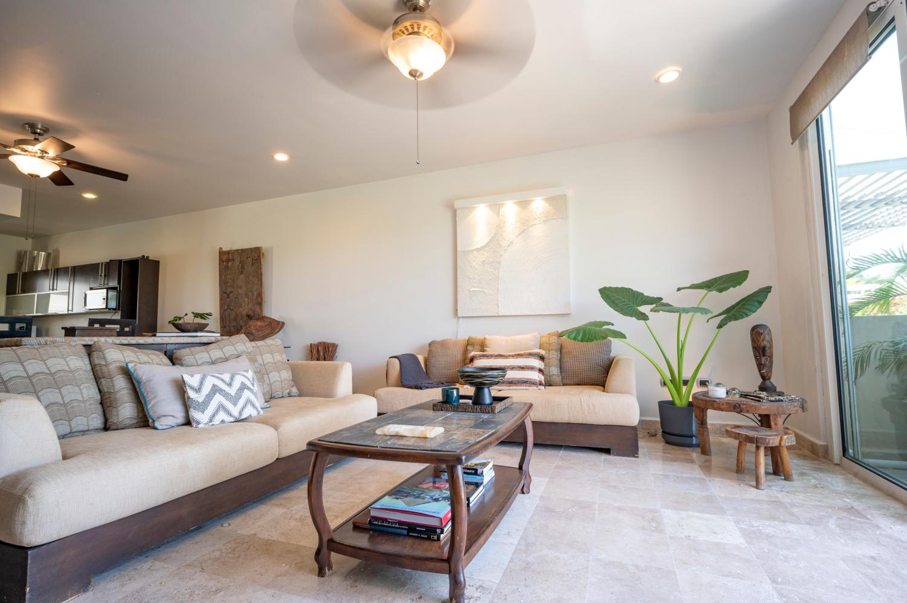 Spacious & Serene PENTHOUSE with Rooftop, Jungle Views, PRIME LOCATION Steps to Beach & 5th Ave view 5