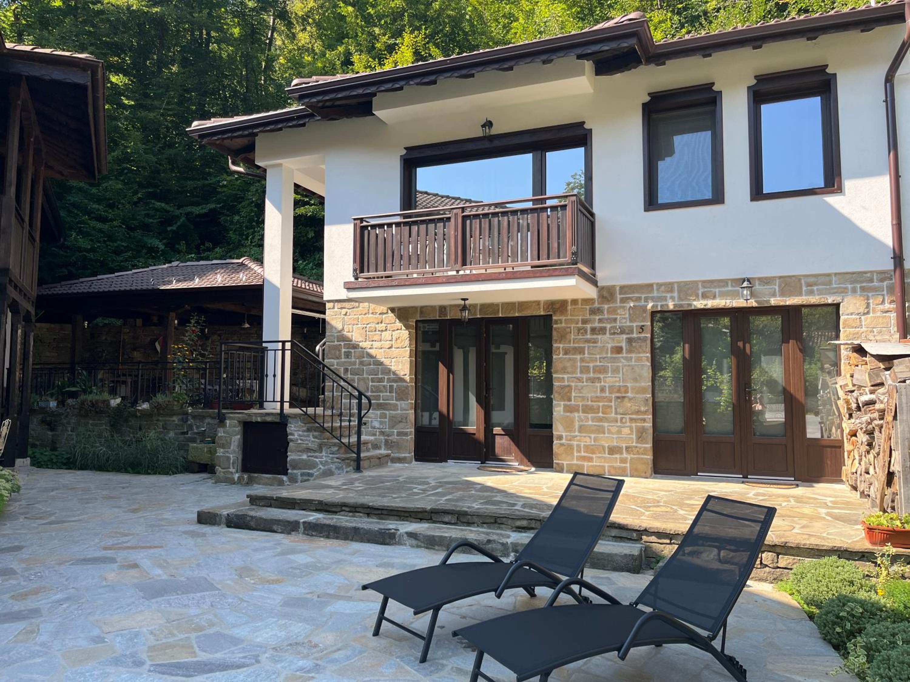 Verta House