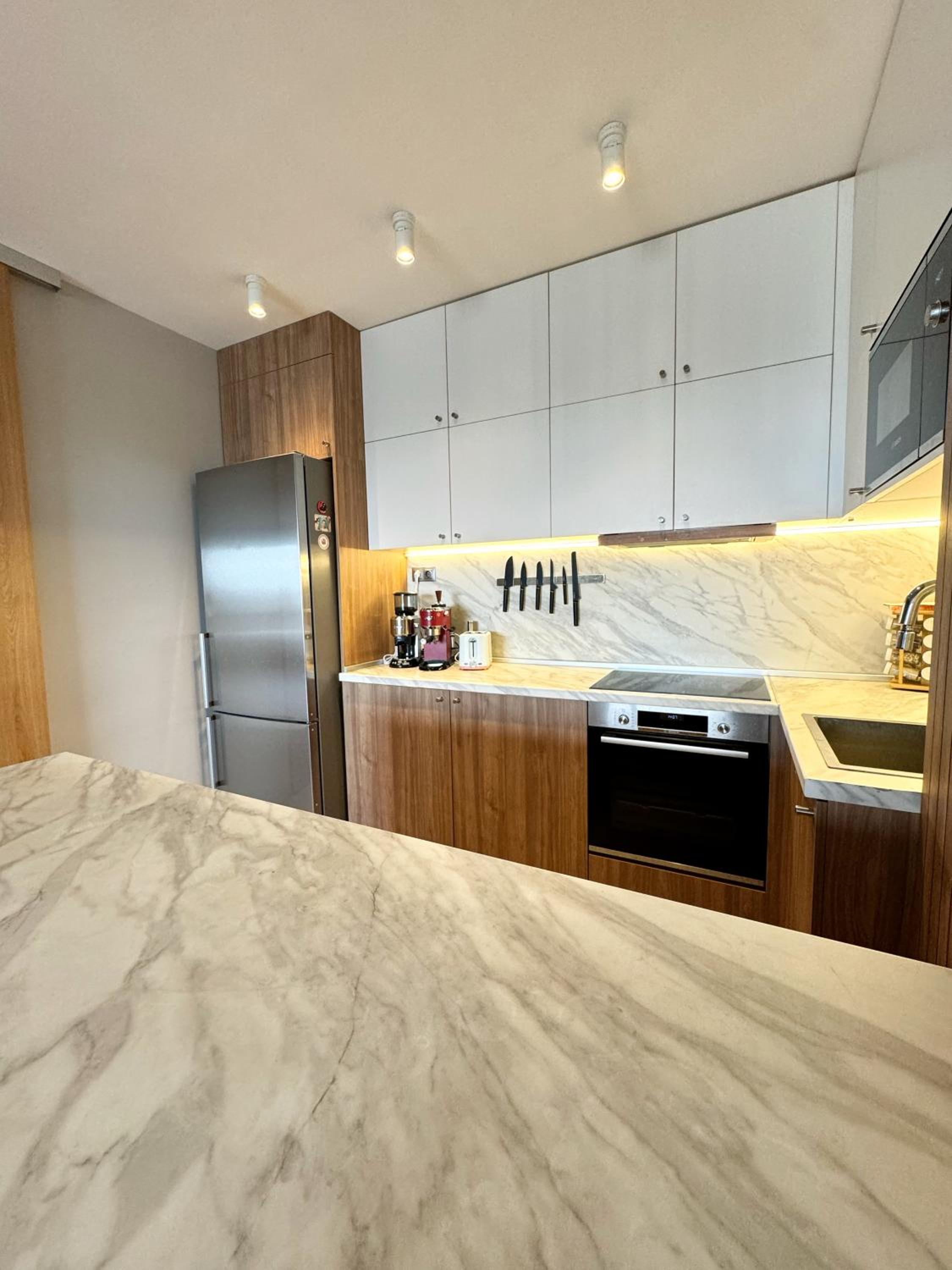 Central Apartment with Amazing Views