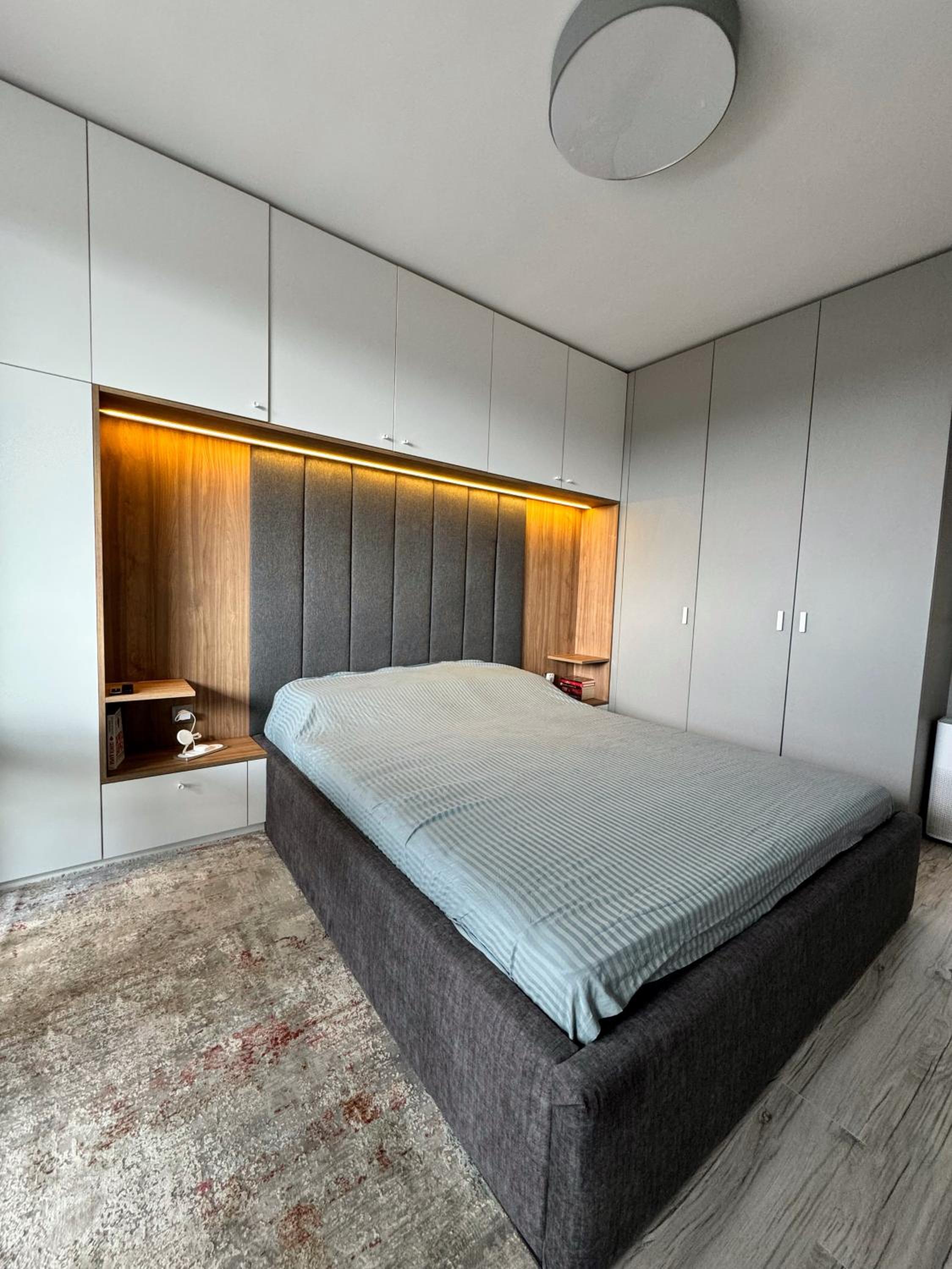 Central Apartment with Amazing Views