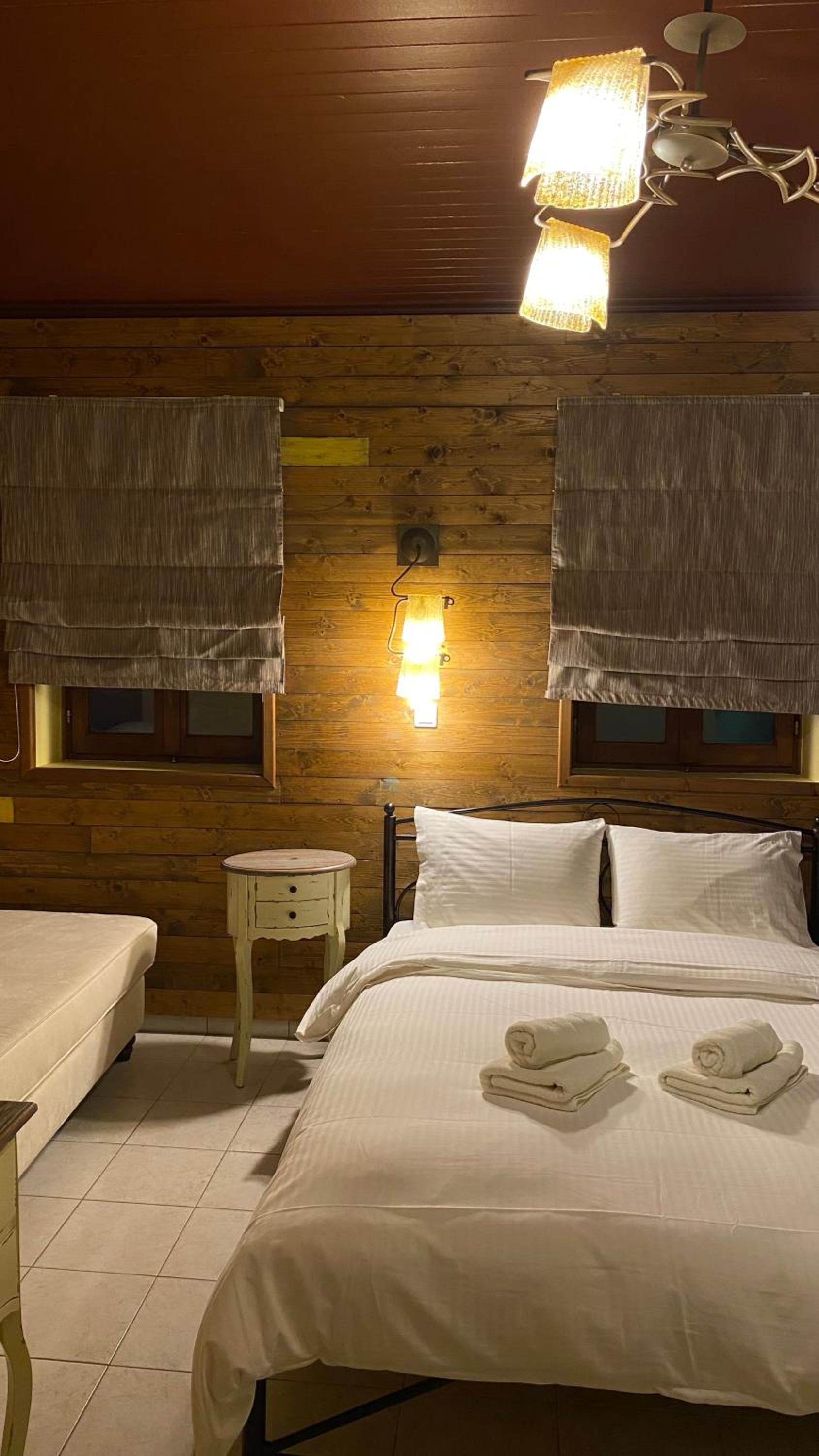 Ikojenia Traditional Lodge