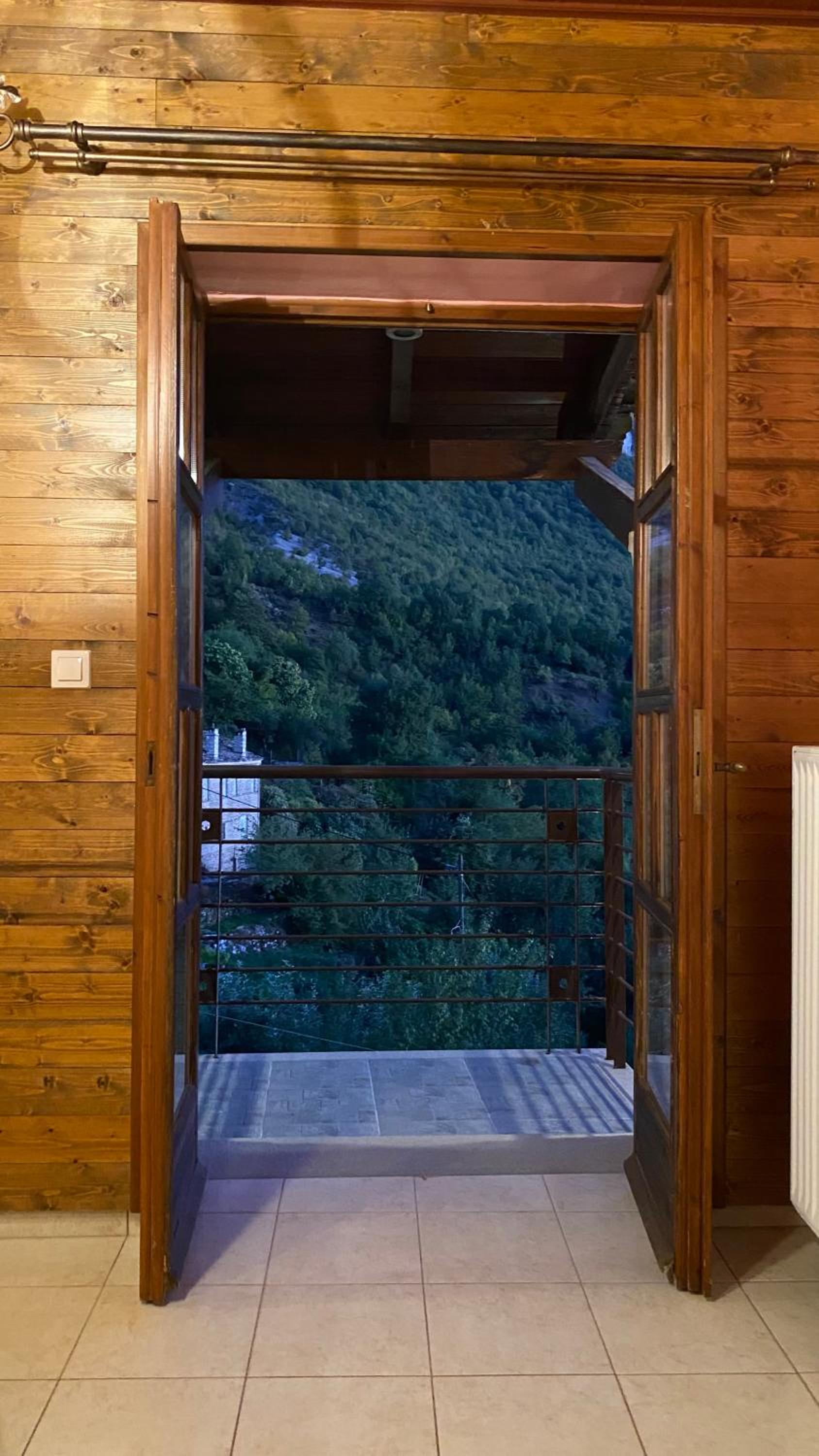 Ikojenia Traditional Lodge