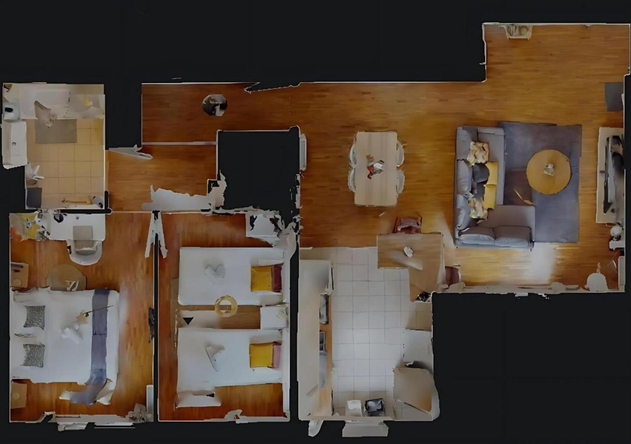 Live Like a Local Stylish 2BR with Balcony & Parking