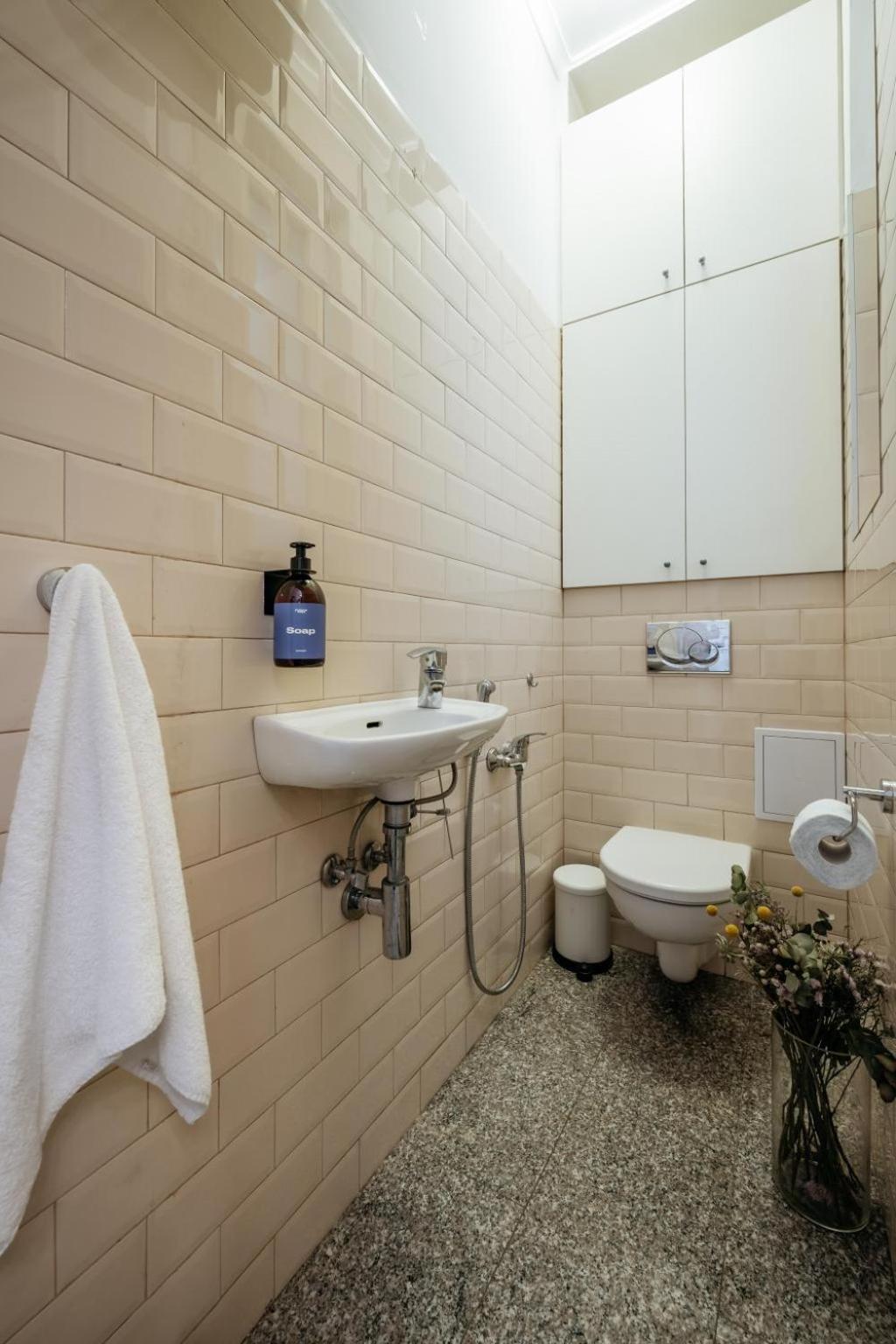 One bedroom apartment with fireplace & AC by Prague Days