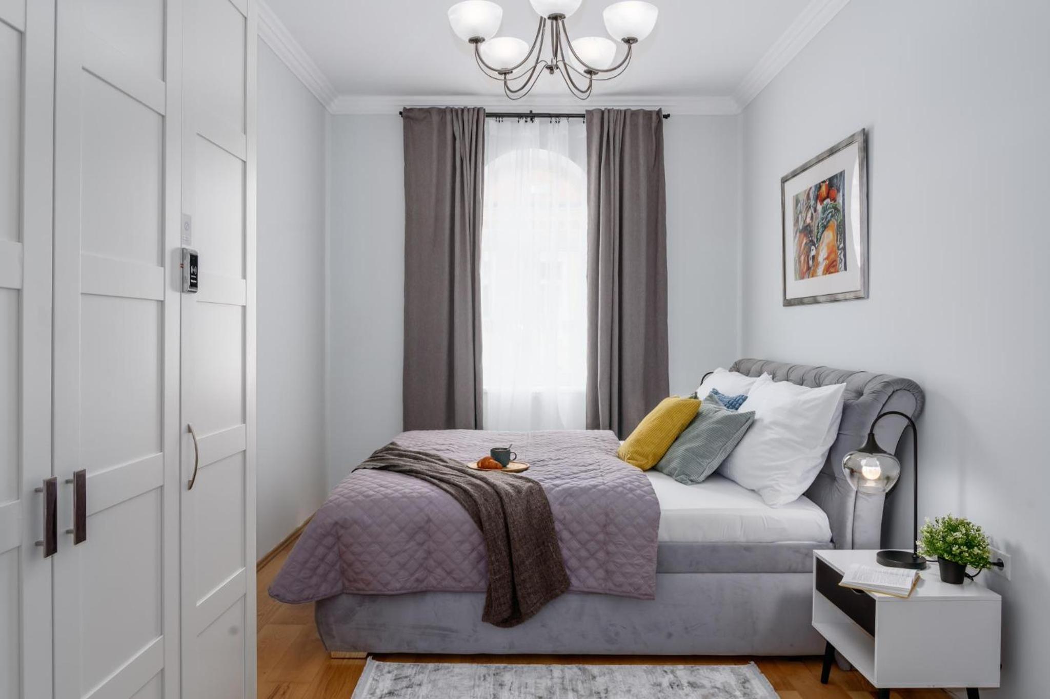 One bedroom apartment with fireplace & AC by Prague Days