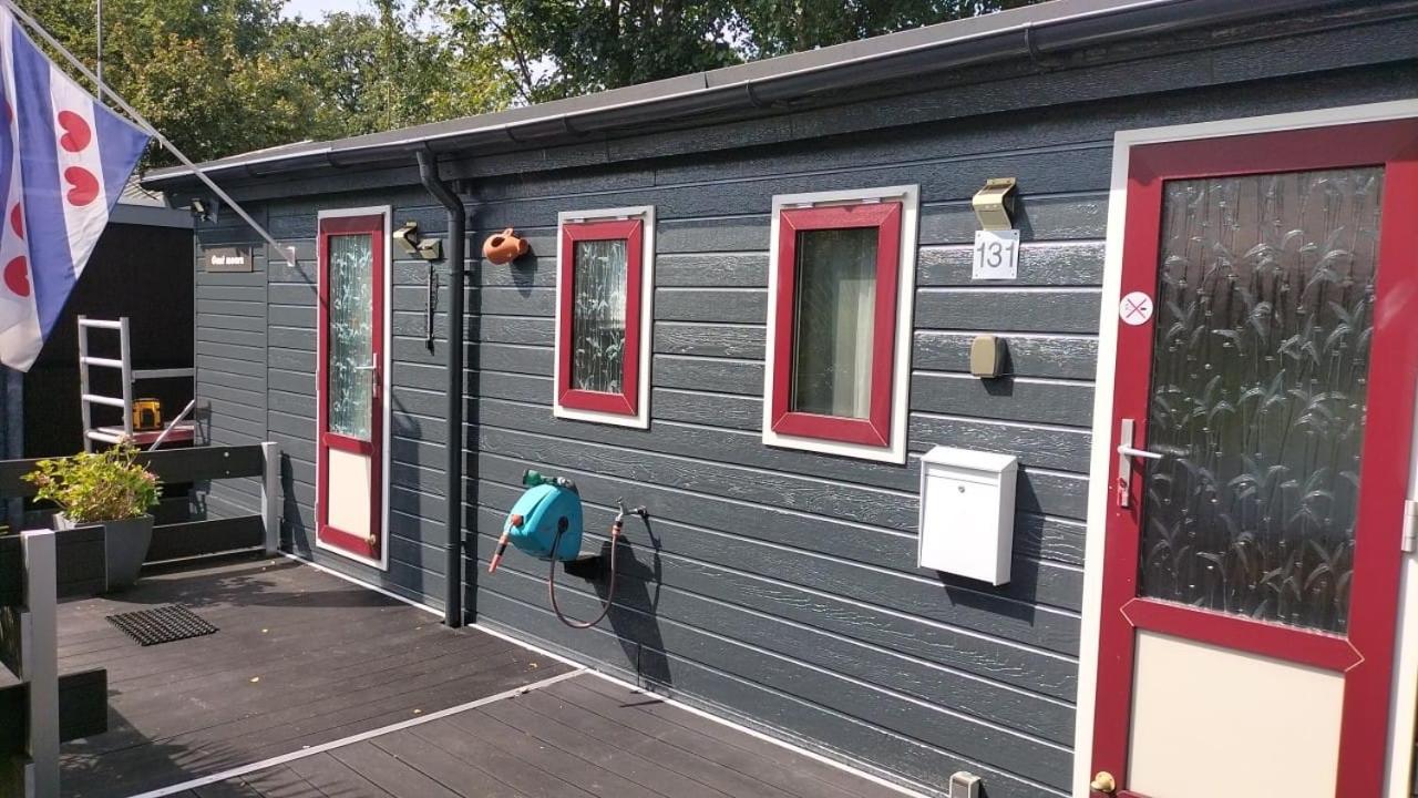 Groot hoek Chalet met Airco ,Wasmachine, Vaatwasser,Droger en luxe keuken en zwembad op camping! Immer Besser! view 5