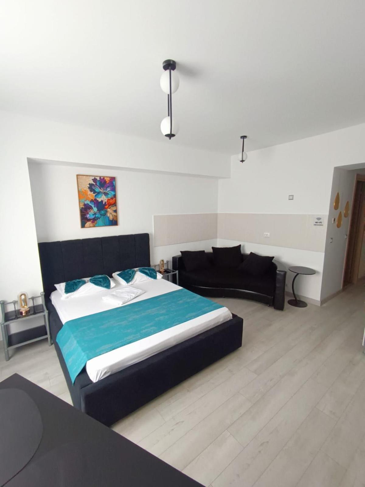 Eduard Elegance Rin Studios view 4