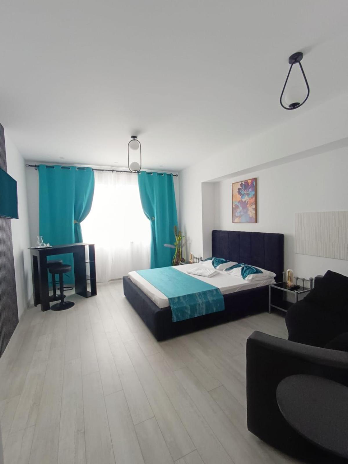 Eduard Elegance Rin Studios view 2