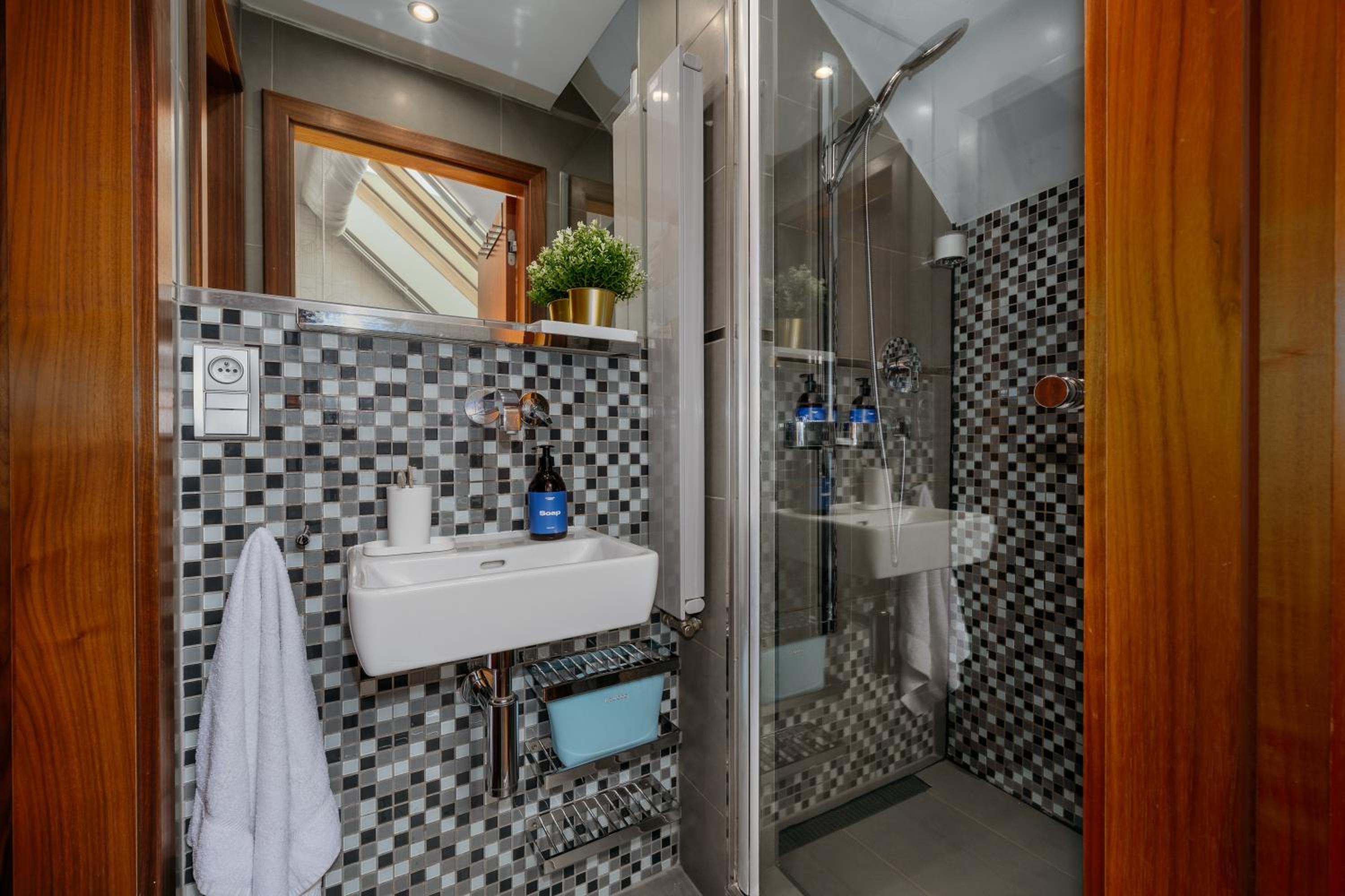 Prague Days - Studio in a prime location with AC close to the Charles Bridge
