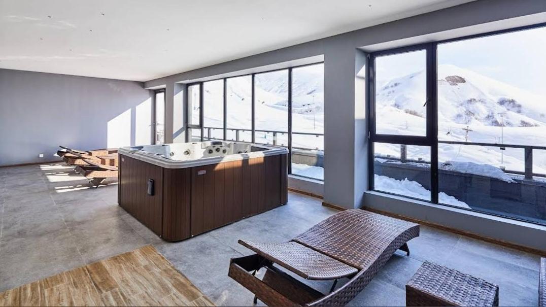 Ski in Ski out Tiamo Apartment 302-303 at Gudauri loft hotel view 3