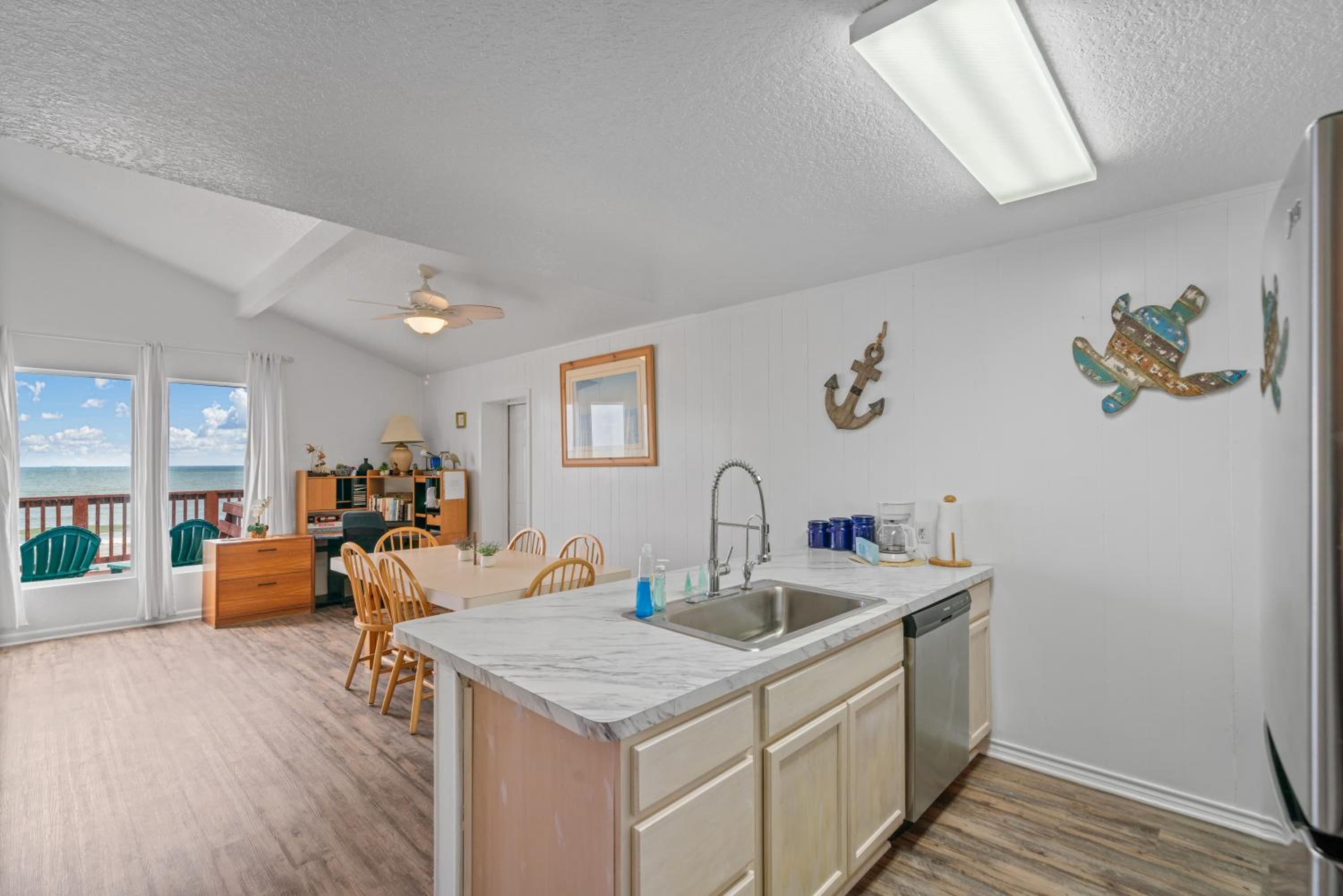 Amazing Oceanfront 2BR Home Cozy Peaceful and Kid and Pet Friendly view 4