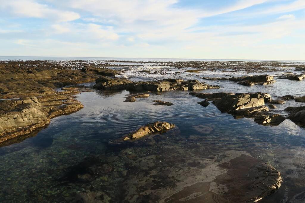 Charming rondavels 100 meters from sea view 4