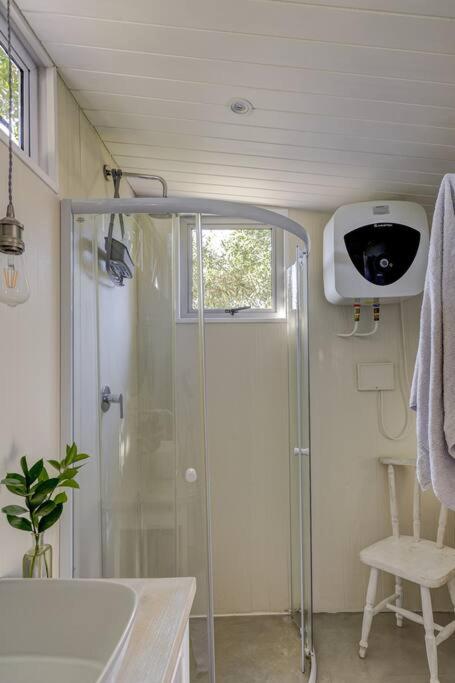 Charming rondavels 100 meters from sea view 5