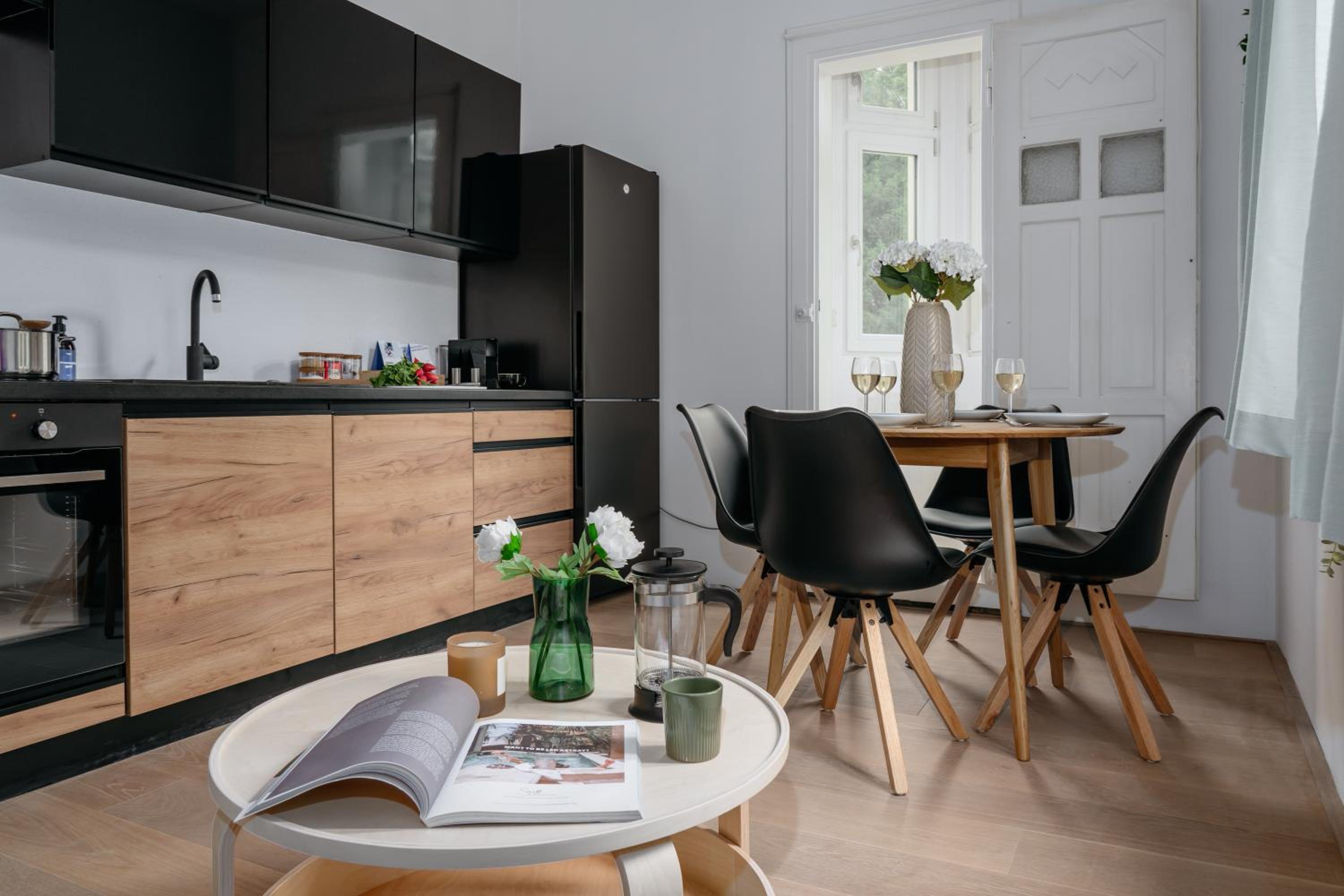 Prague Days - Luxurious Apartments in a Quiet Area