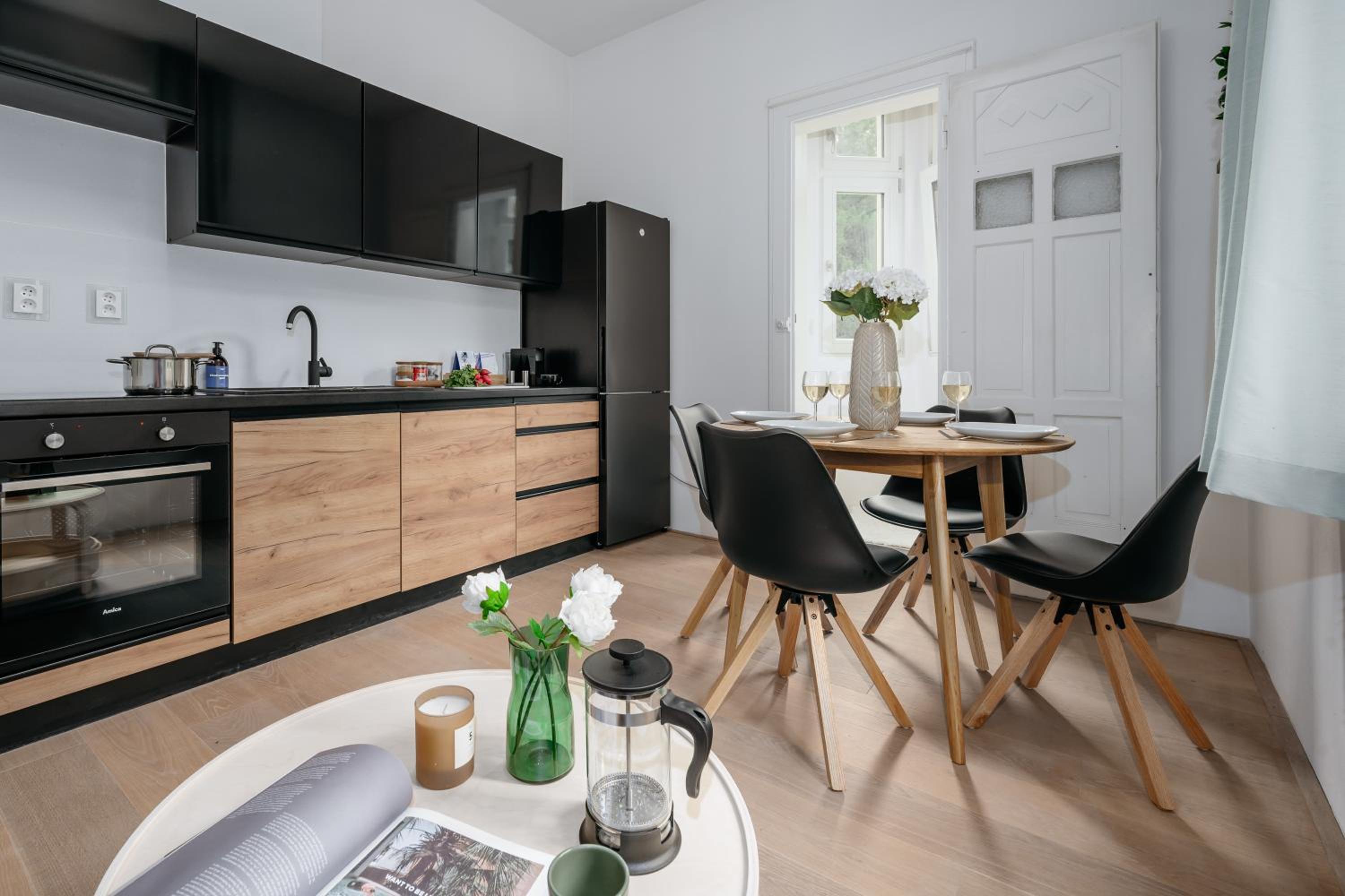 Prague Days - Luxurious Apartments in a Quiet Area