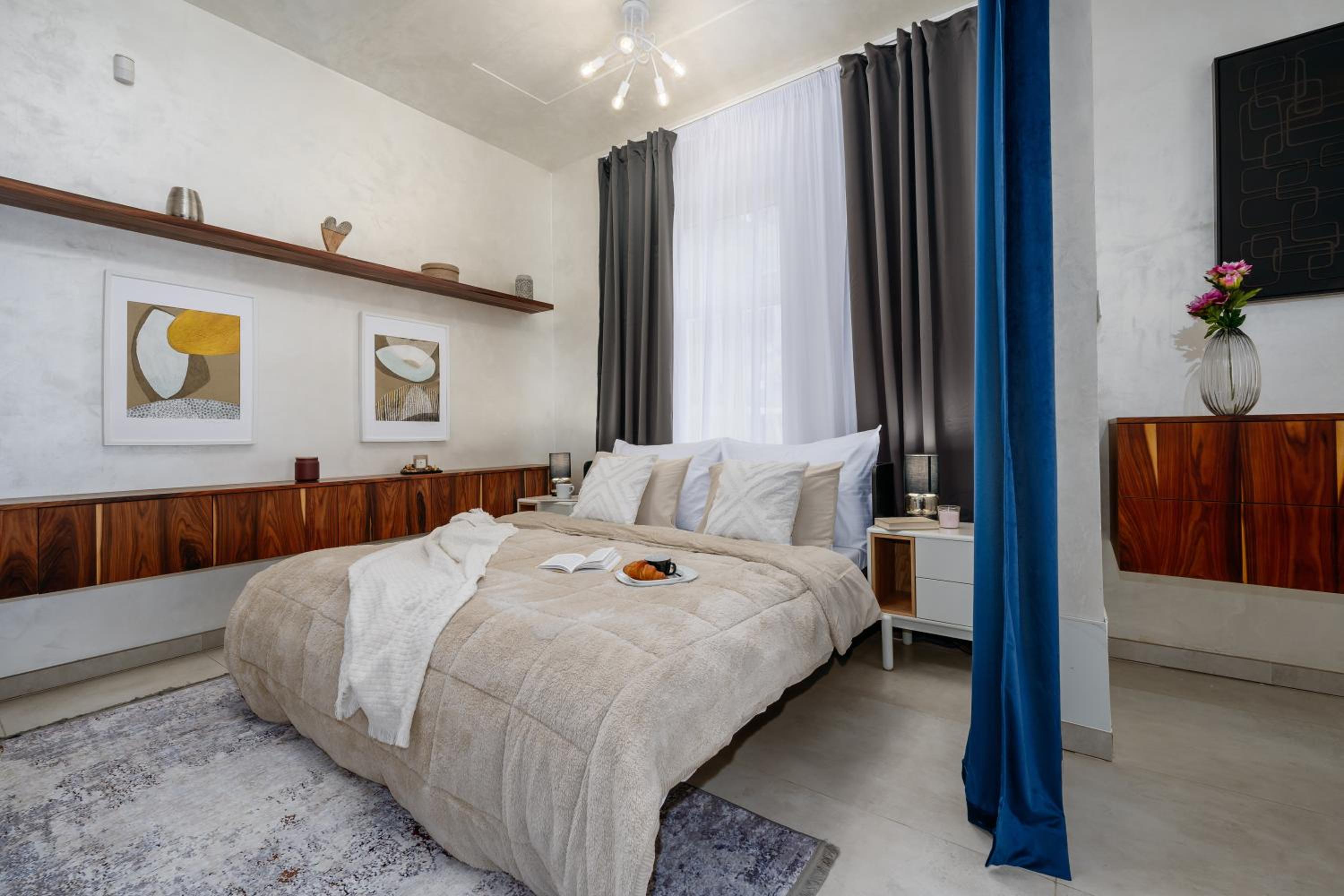 Prague Days - Luxurious Apartments in a Quiet Area
