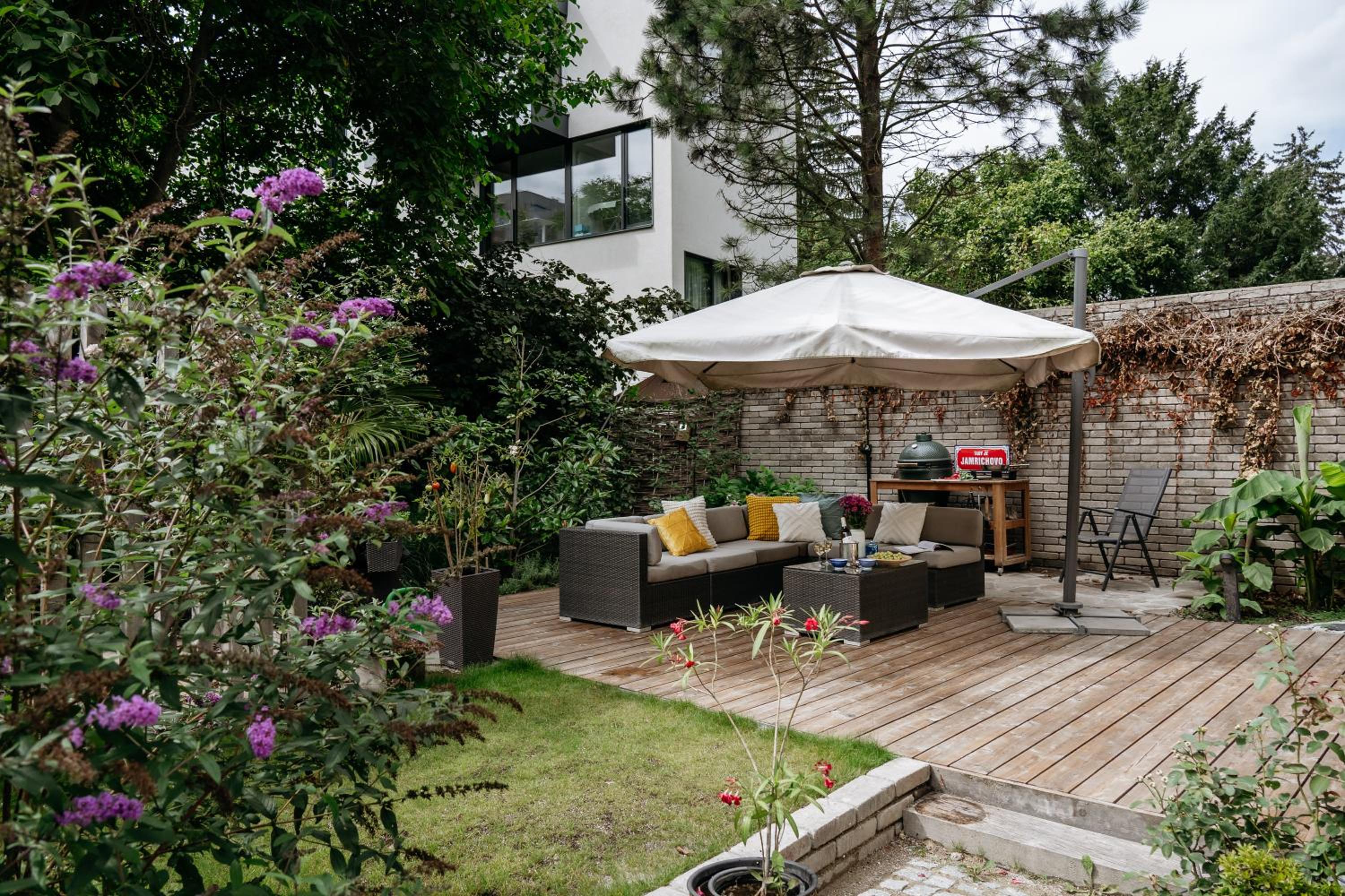 Prague Days - Luxurious Apartments in a Quiet Area