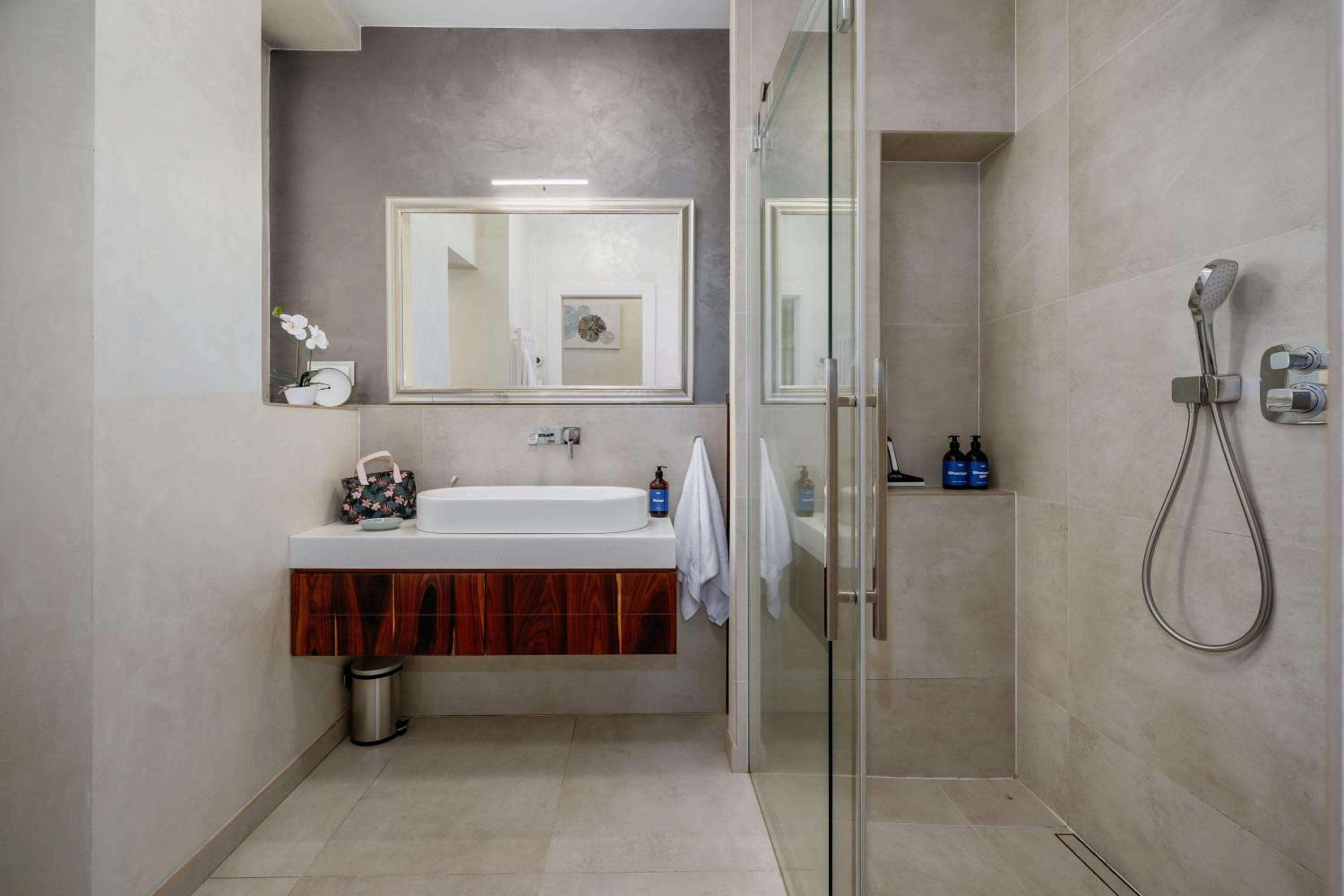 Prague Days - Luxurious Apartments in a Quiet Area