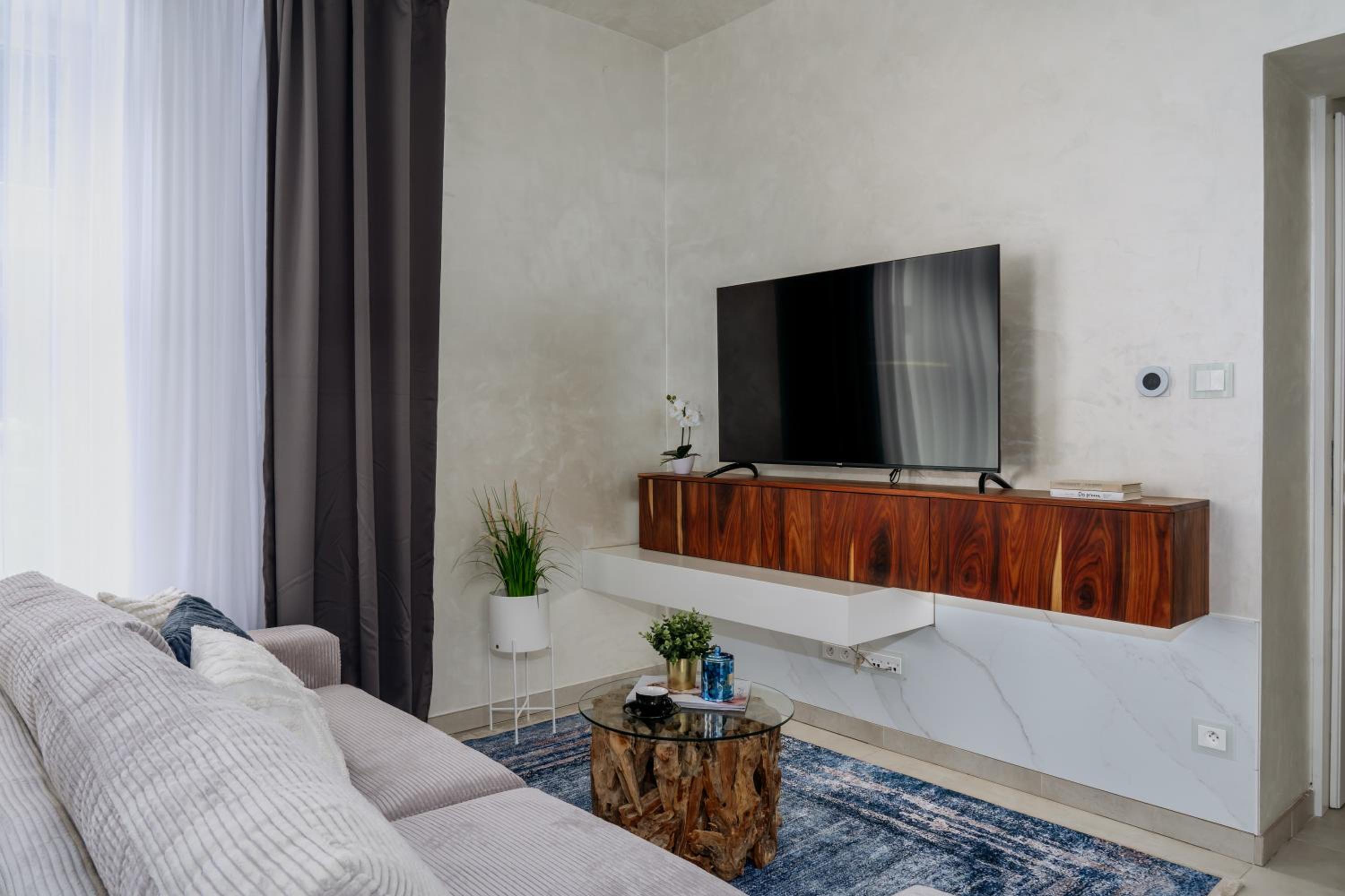 Prague Days - Luxurious Apartments in a Quiet Area
