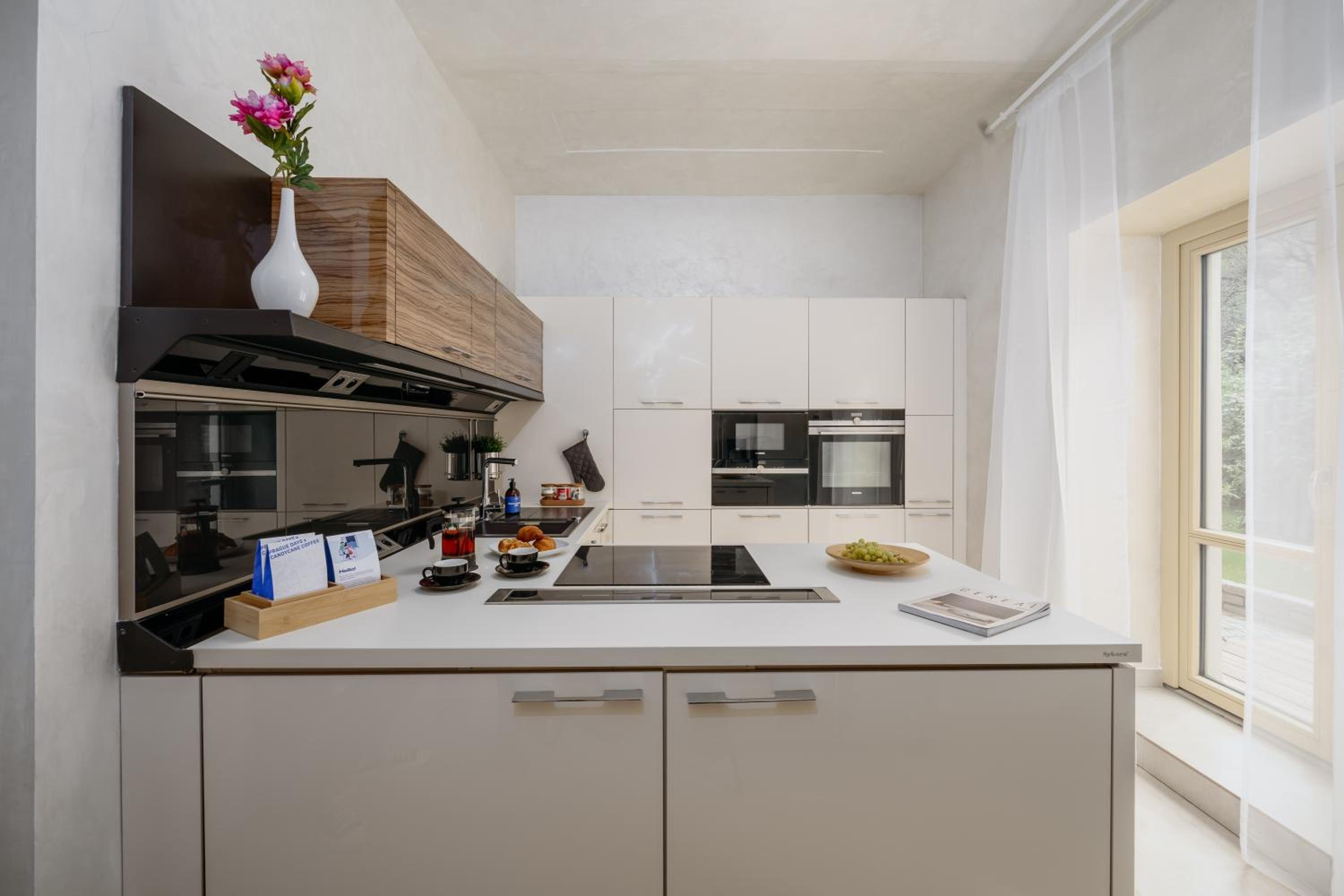 Prague Days - Luxurious Apartments in a Quiet Area
