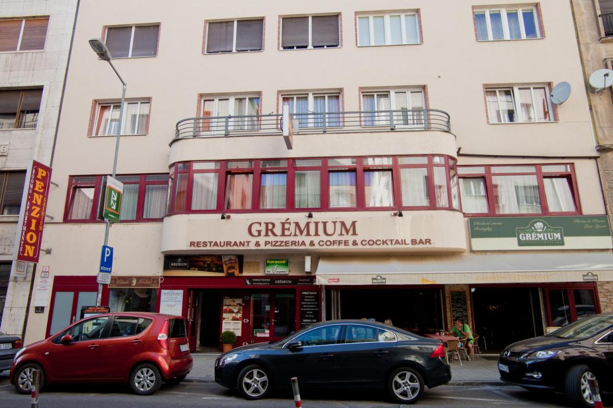 Hotel Penzion Gremium - Image 1