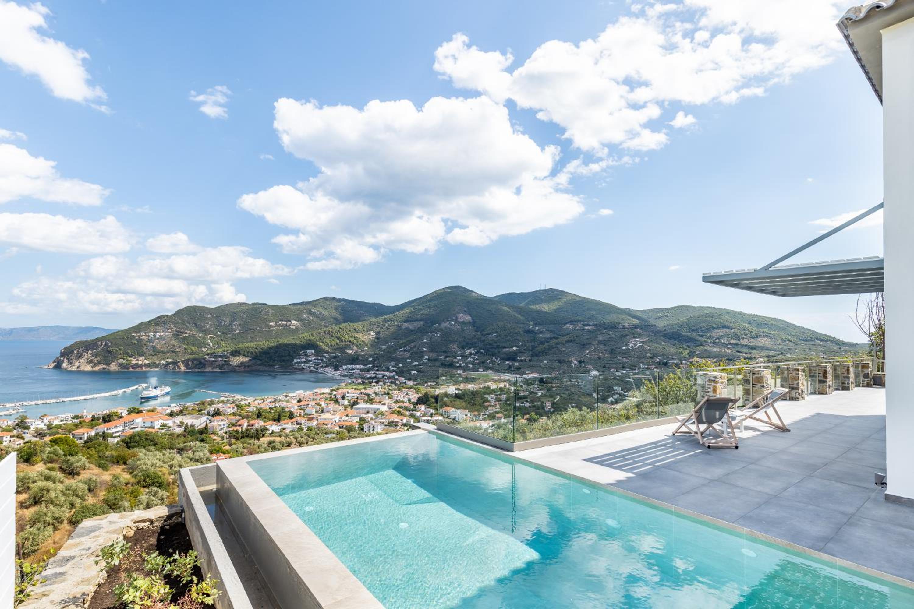 Jonina Resort