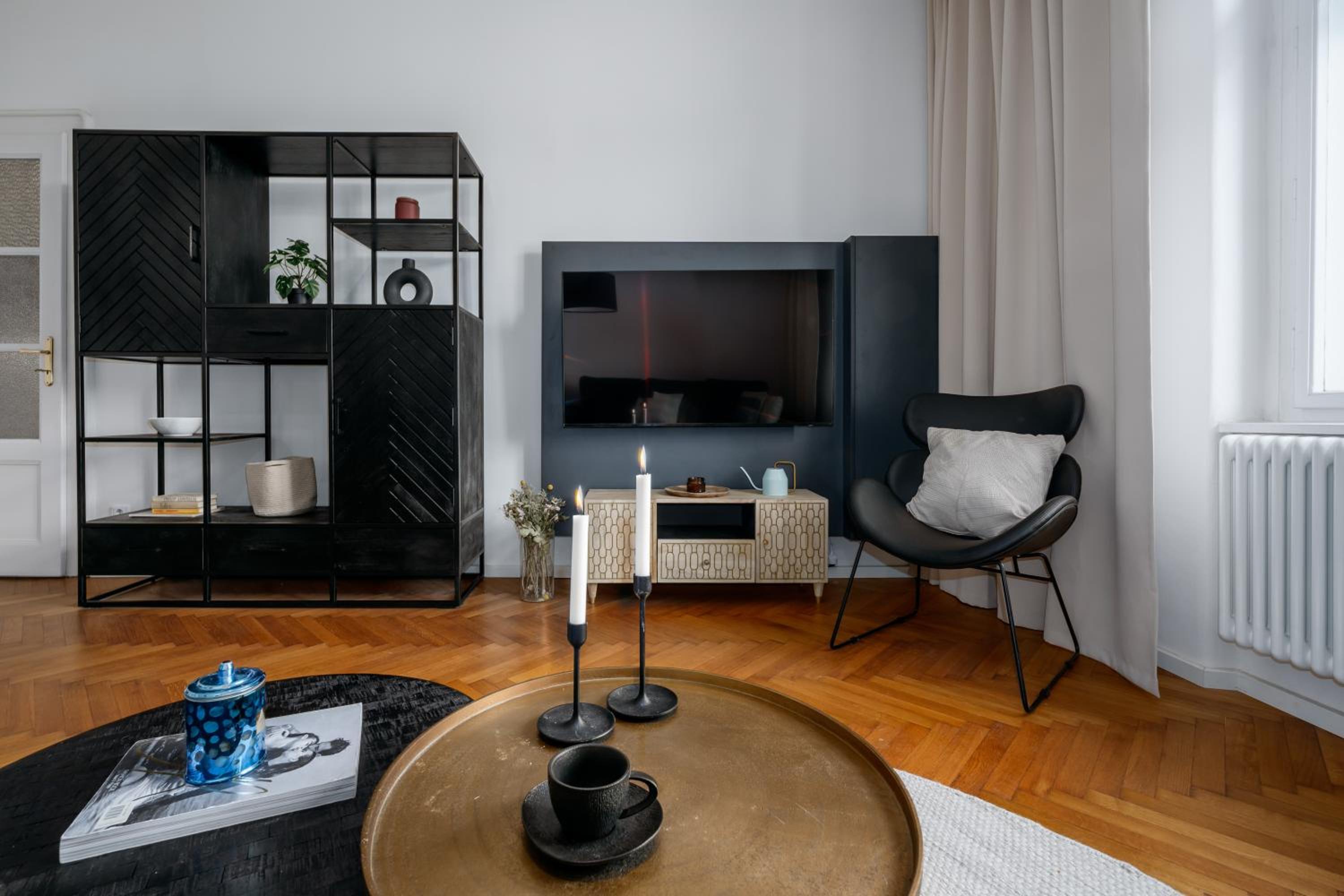 Prague Days - One-bedroom Apartment with Netflix and Workspace