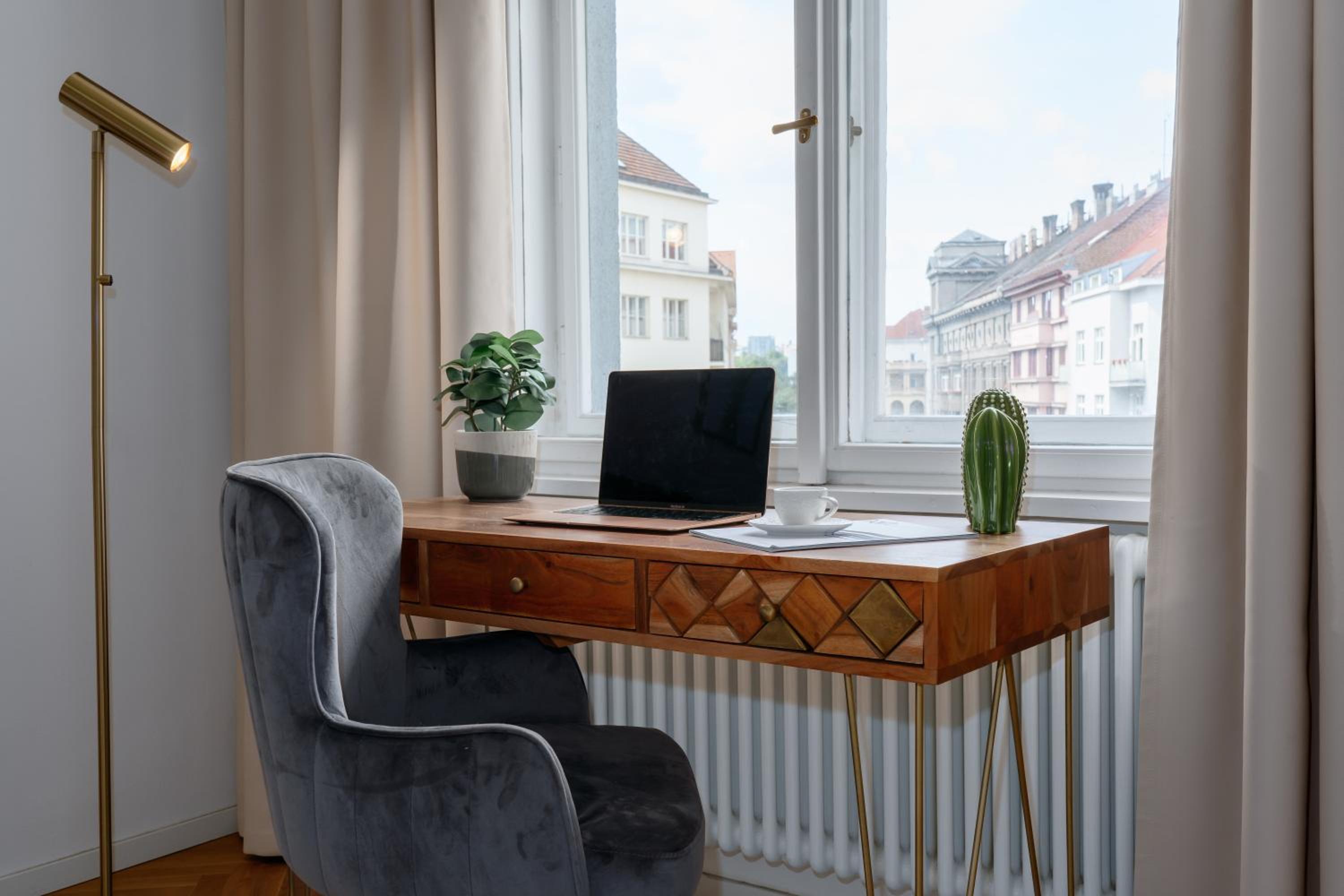 Prague Days - One-bedroom Apartment with Netflix and Workspace