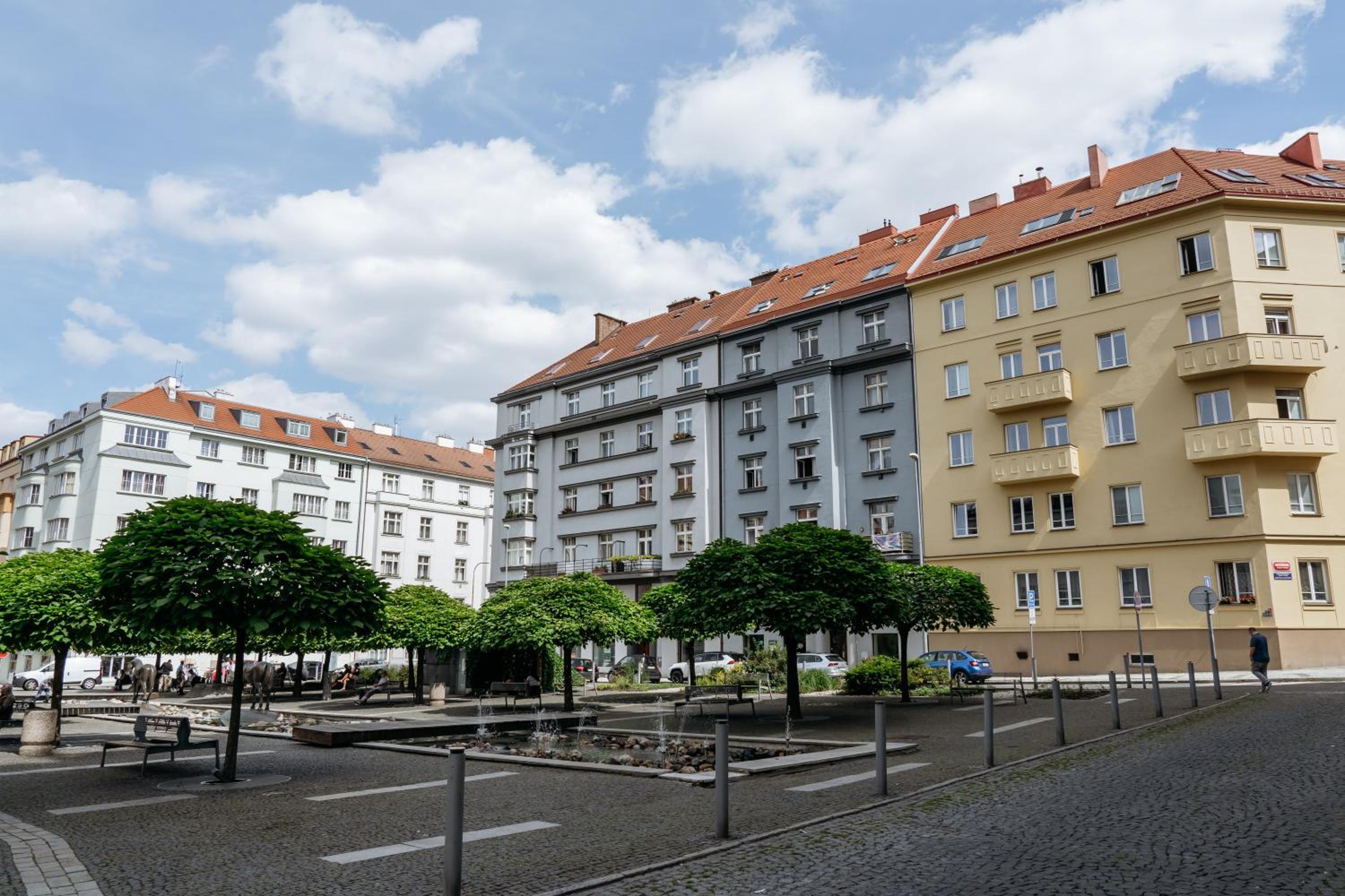 Prague Days - One-bedroom Apartment with Netflix and Workspace