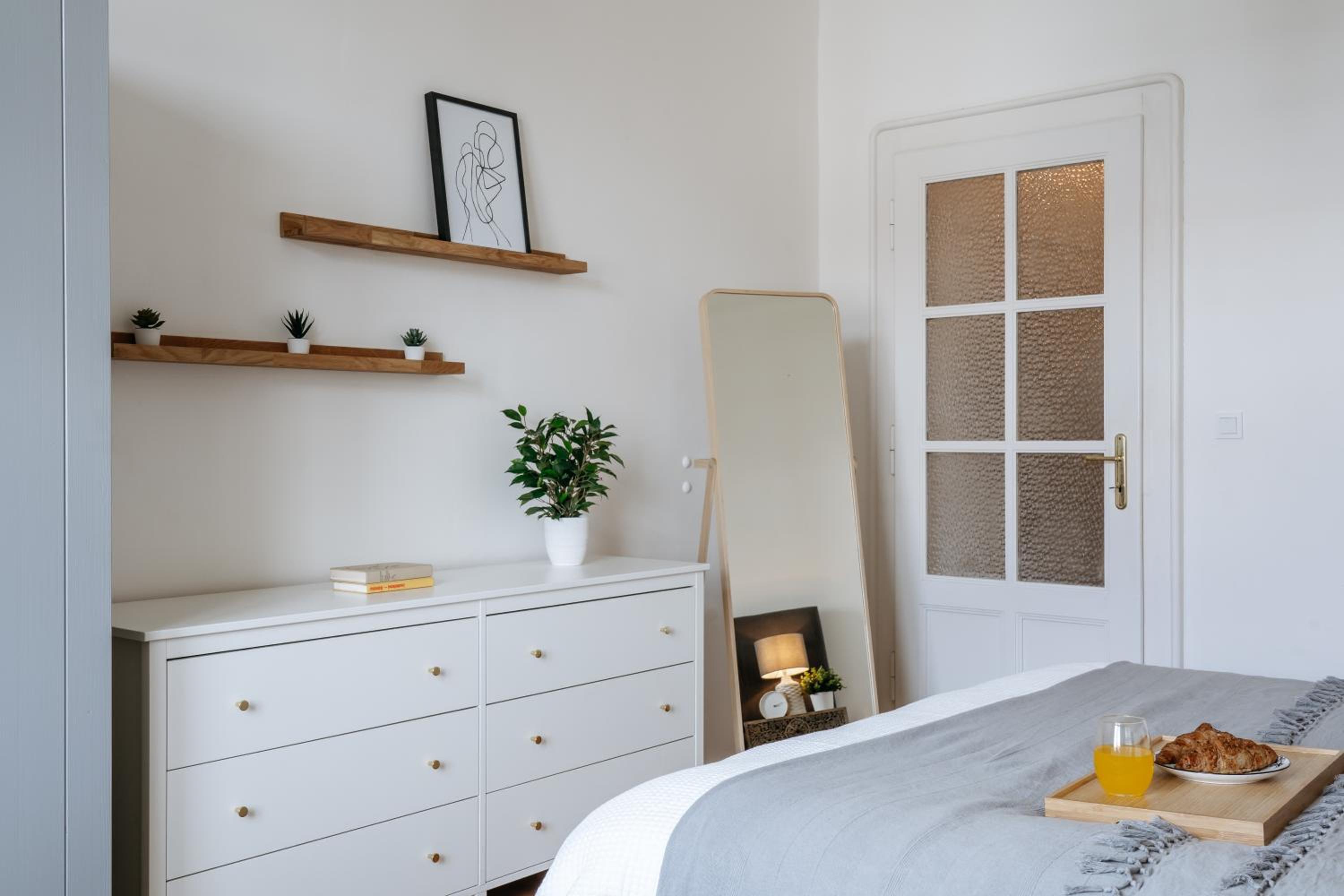 Prague Days - One-bedroom Apartment with Netflix and Workspace