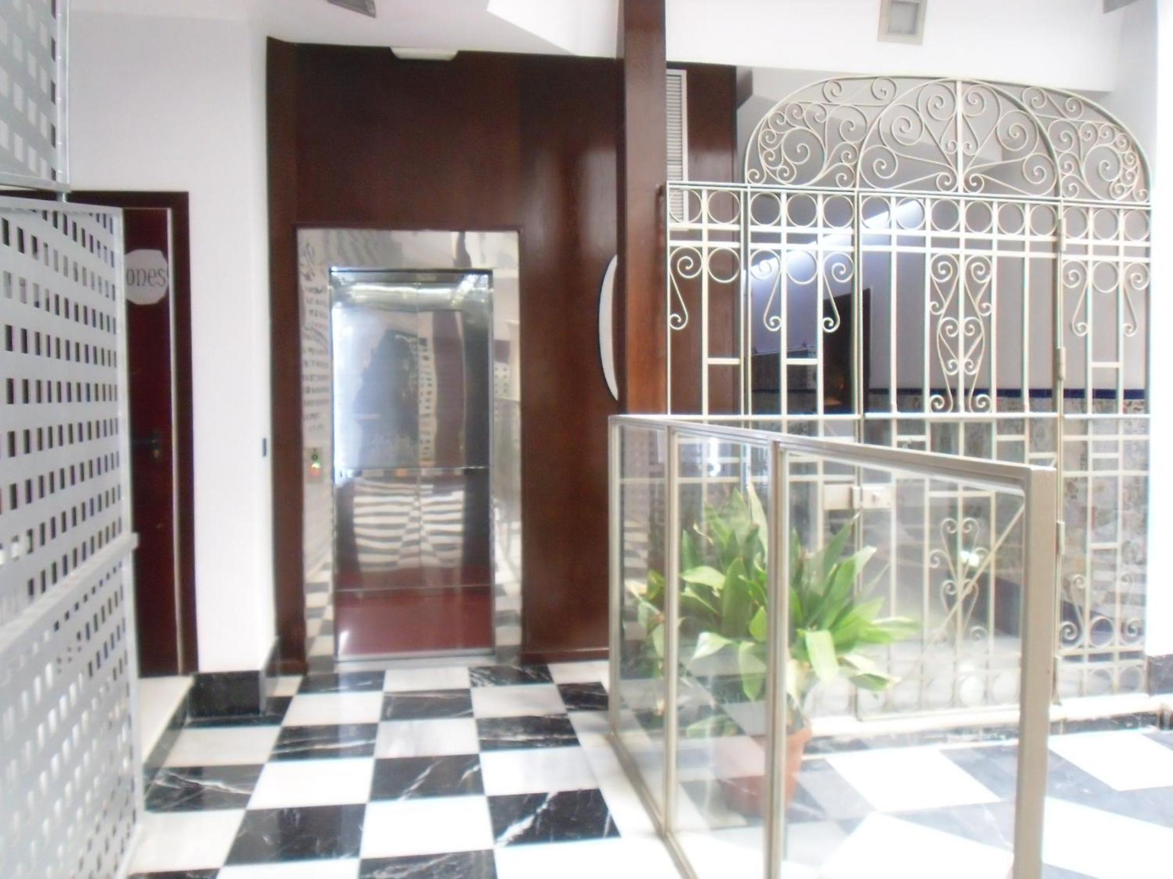Carreteria Pool ApartamentosMalagaManagement