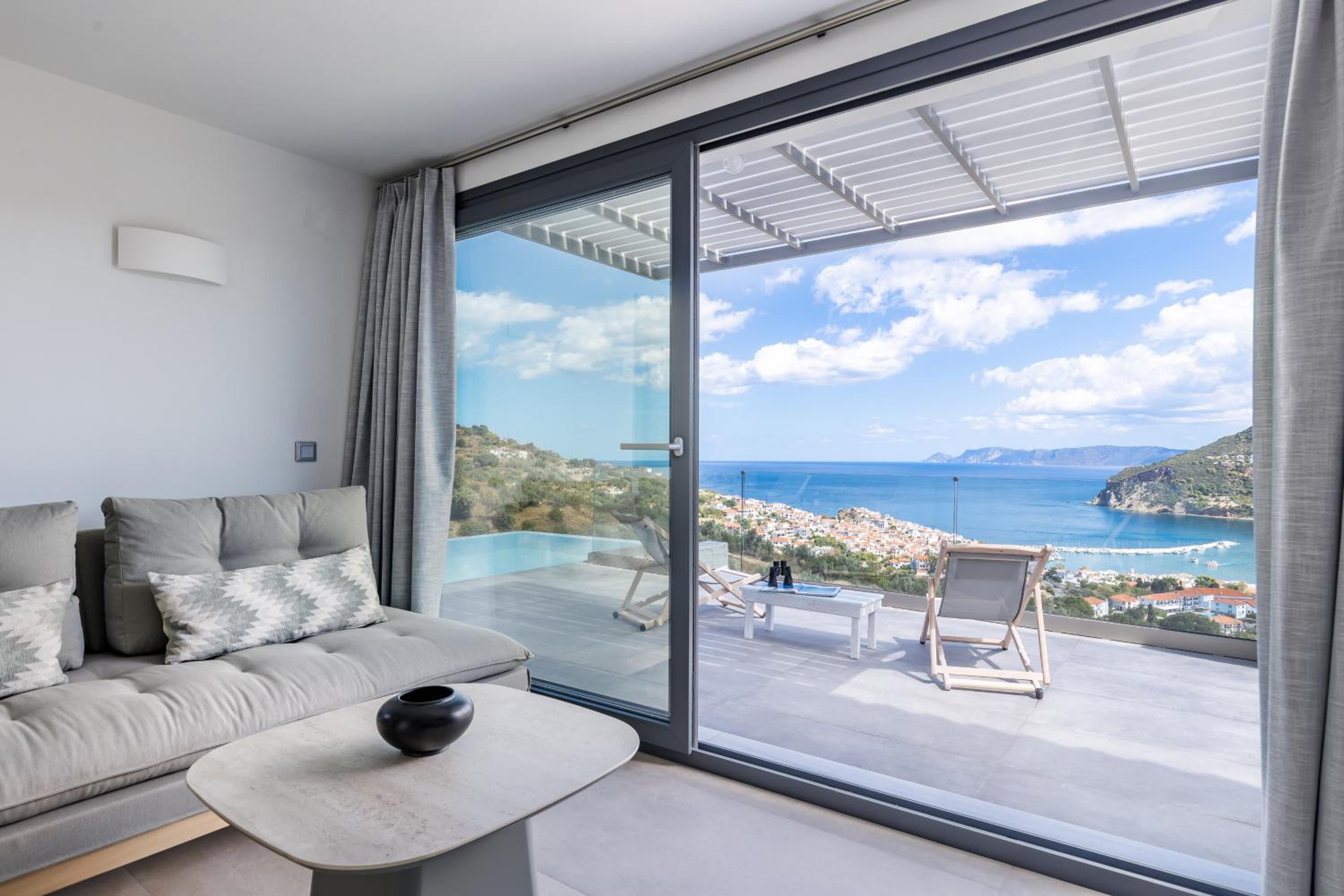 Jonina Resort