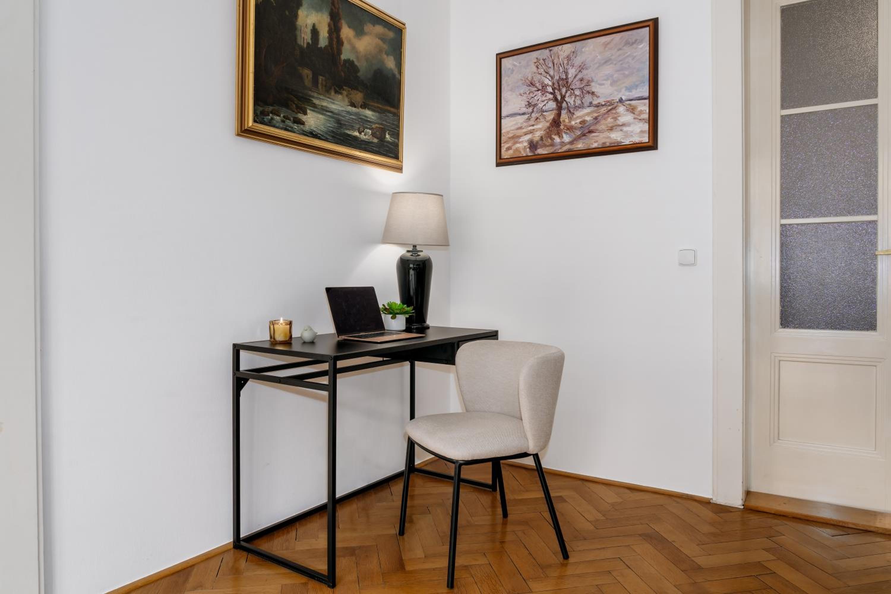 Prague Days - One-bedroom Apartment with Workspace in the Old Town