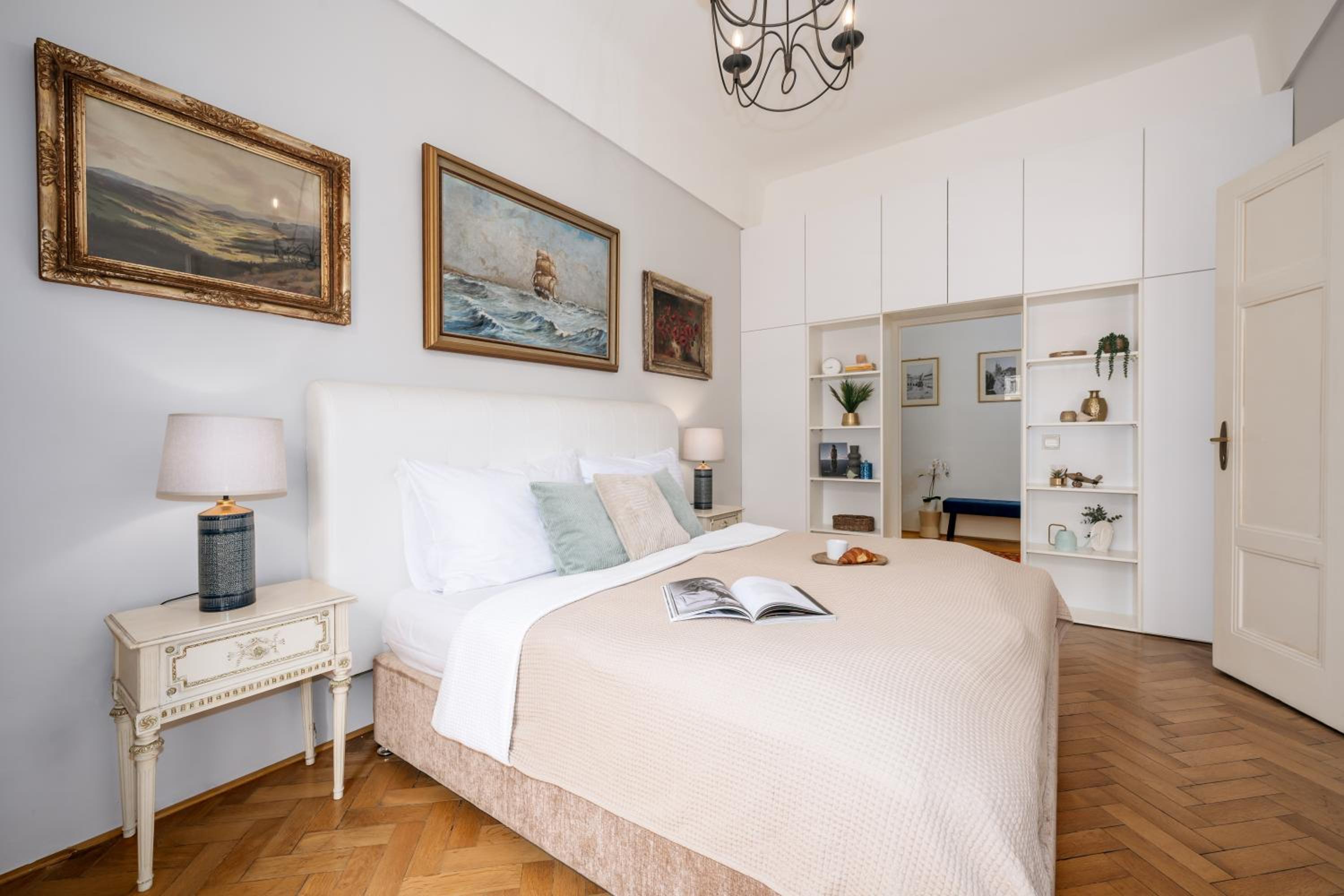 Prague Days - One-bedroom Apartment with Workspace in the Old Town