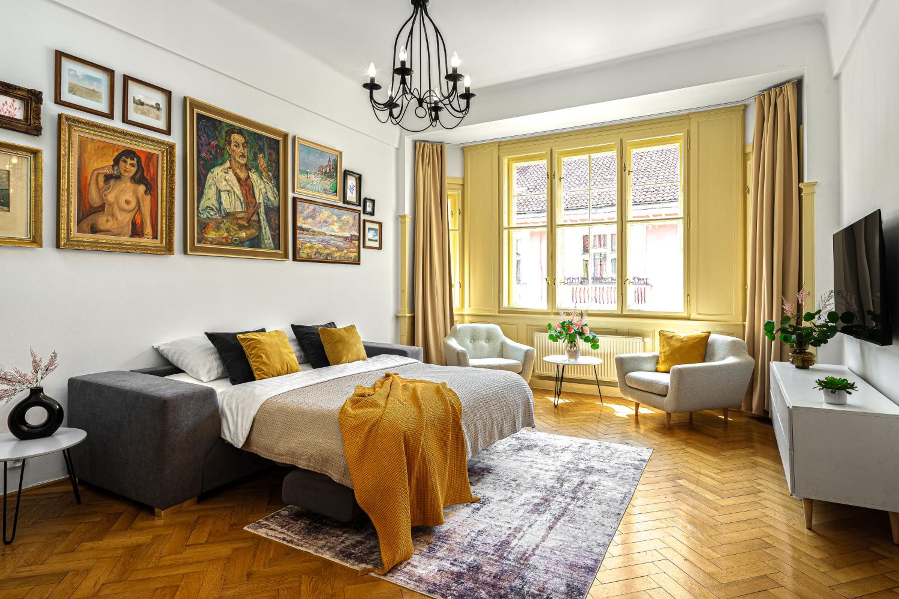 Prague Days - One-bedroom Apartment with Workspace in the Old Town