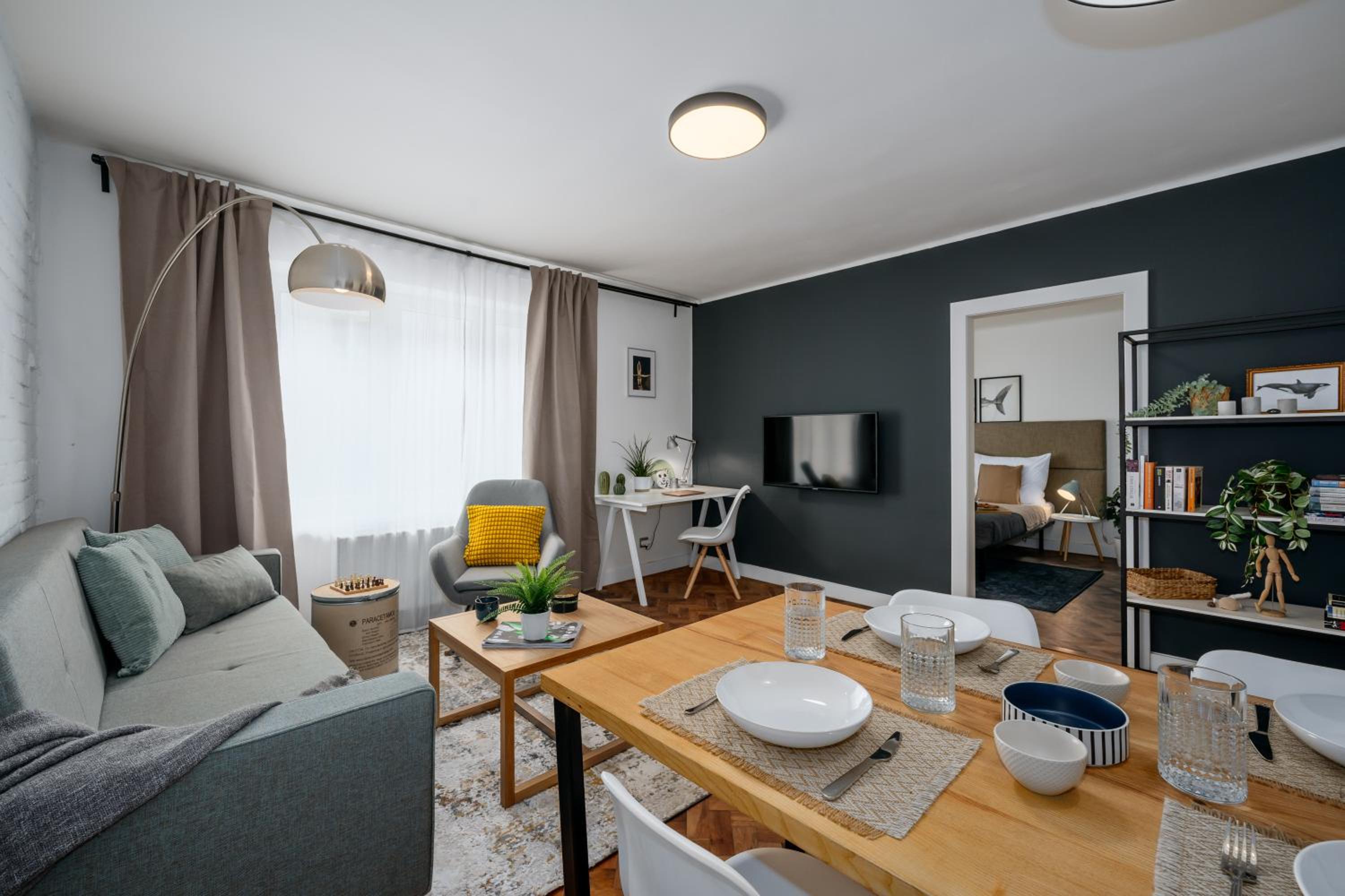 Two bedroom apartment in quiet area with workspace by Prague Days
