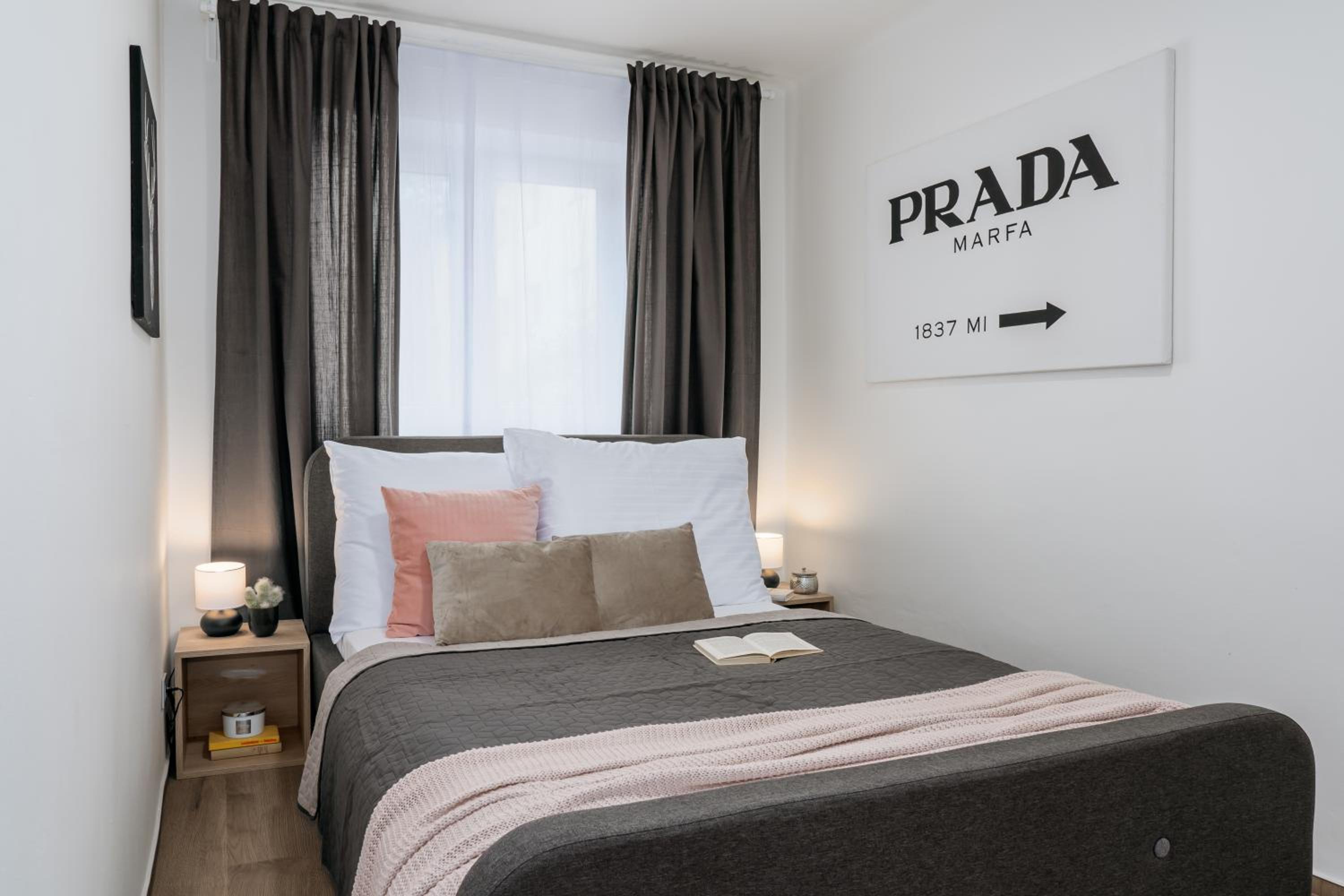 Two bedroom apartment in quiet area with workspace by Prague Days