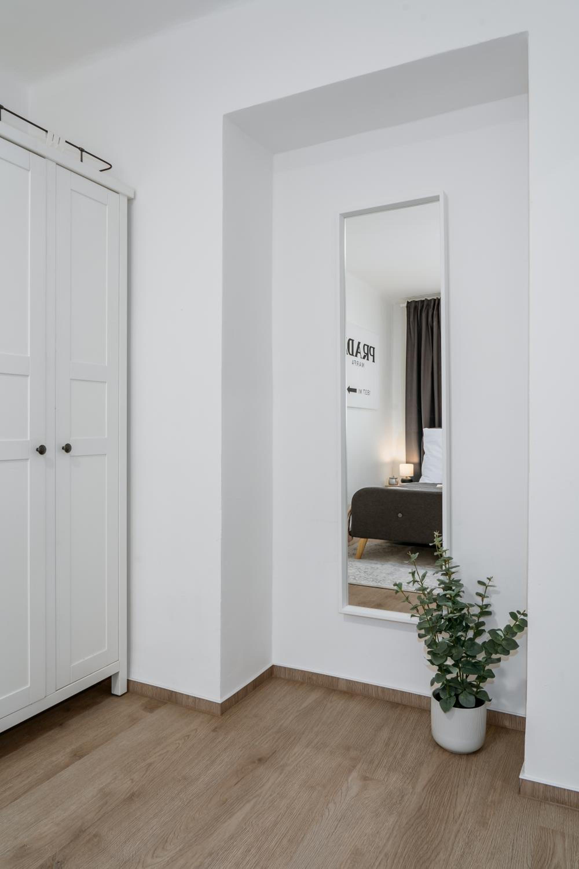 Two bedroom apartment in quiet area with workspace by Prague Days