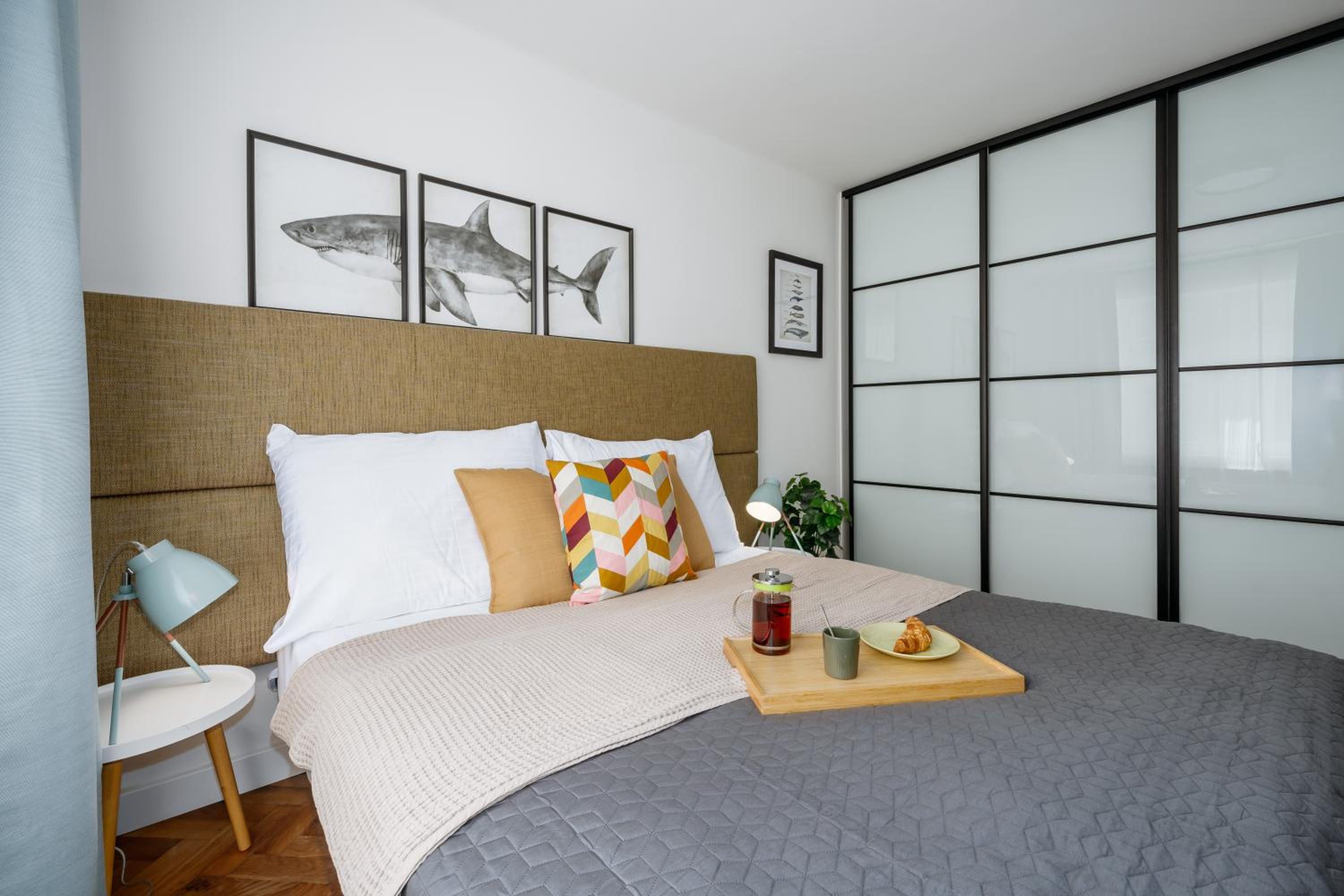 Two bedroom apartment in quiet area with workspace by Prague Days