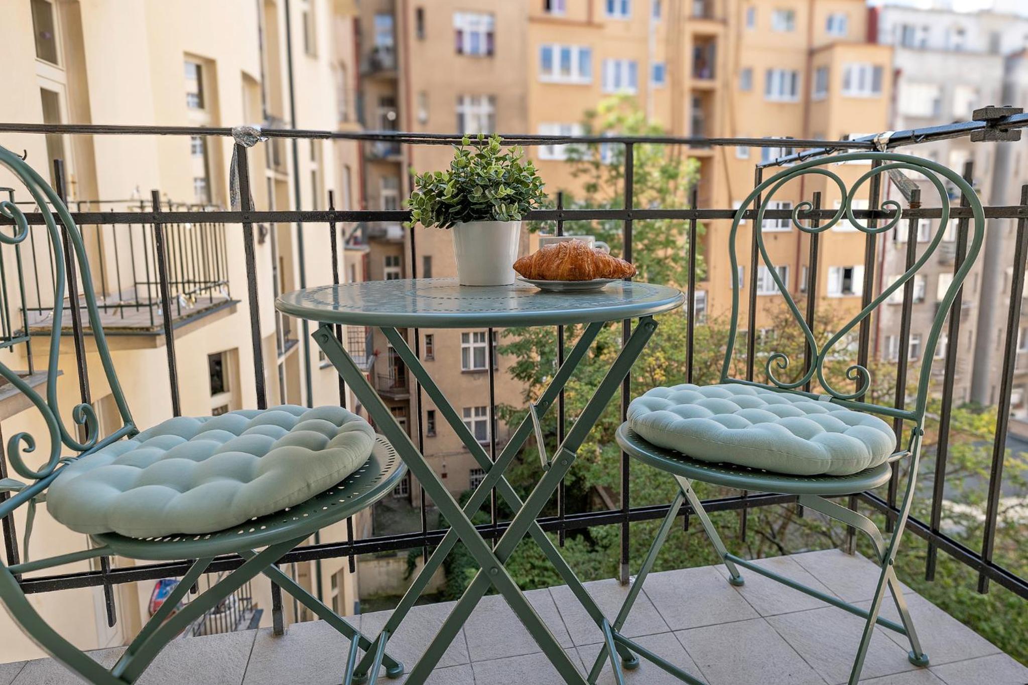 Prague Days - Apartment with 2 Bedrooms and 2 Balconies in Vinohrady
