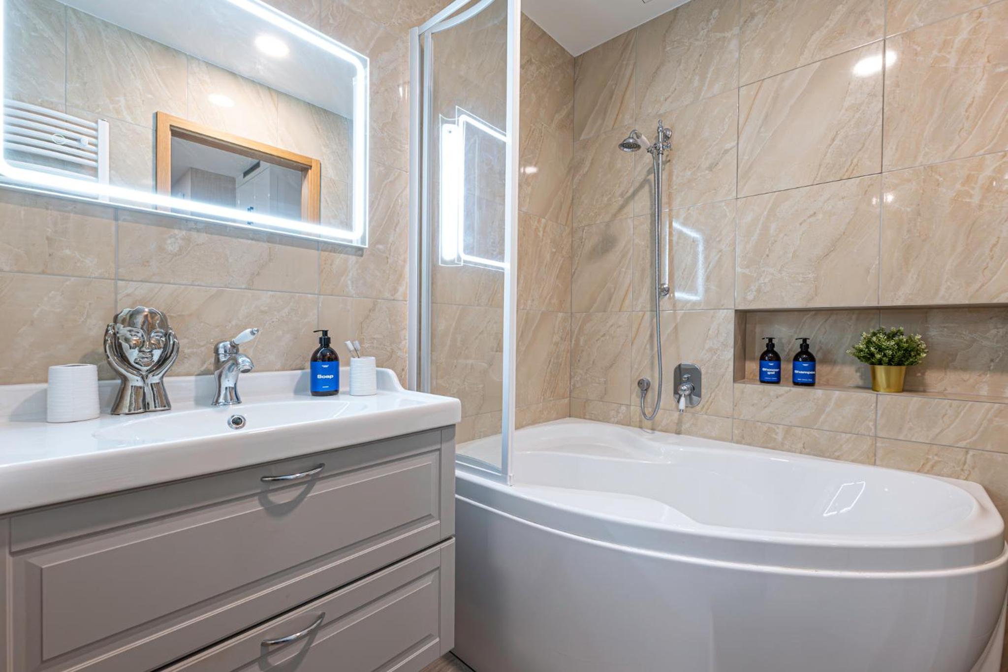 Prague Days - Apartment with 2 Bedrooms and 2 Balconies in Vinohrady