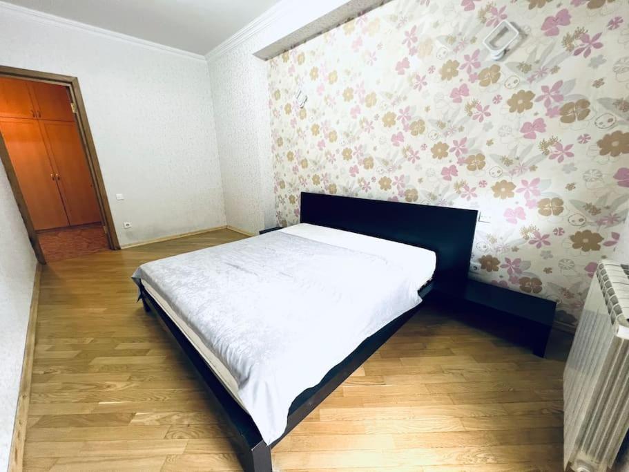 Spacious and Modern Apartment in Central Tbilisi view 5