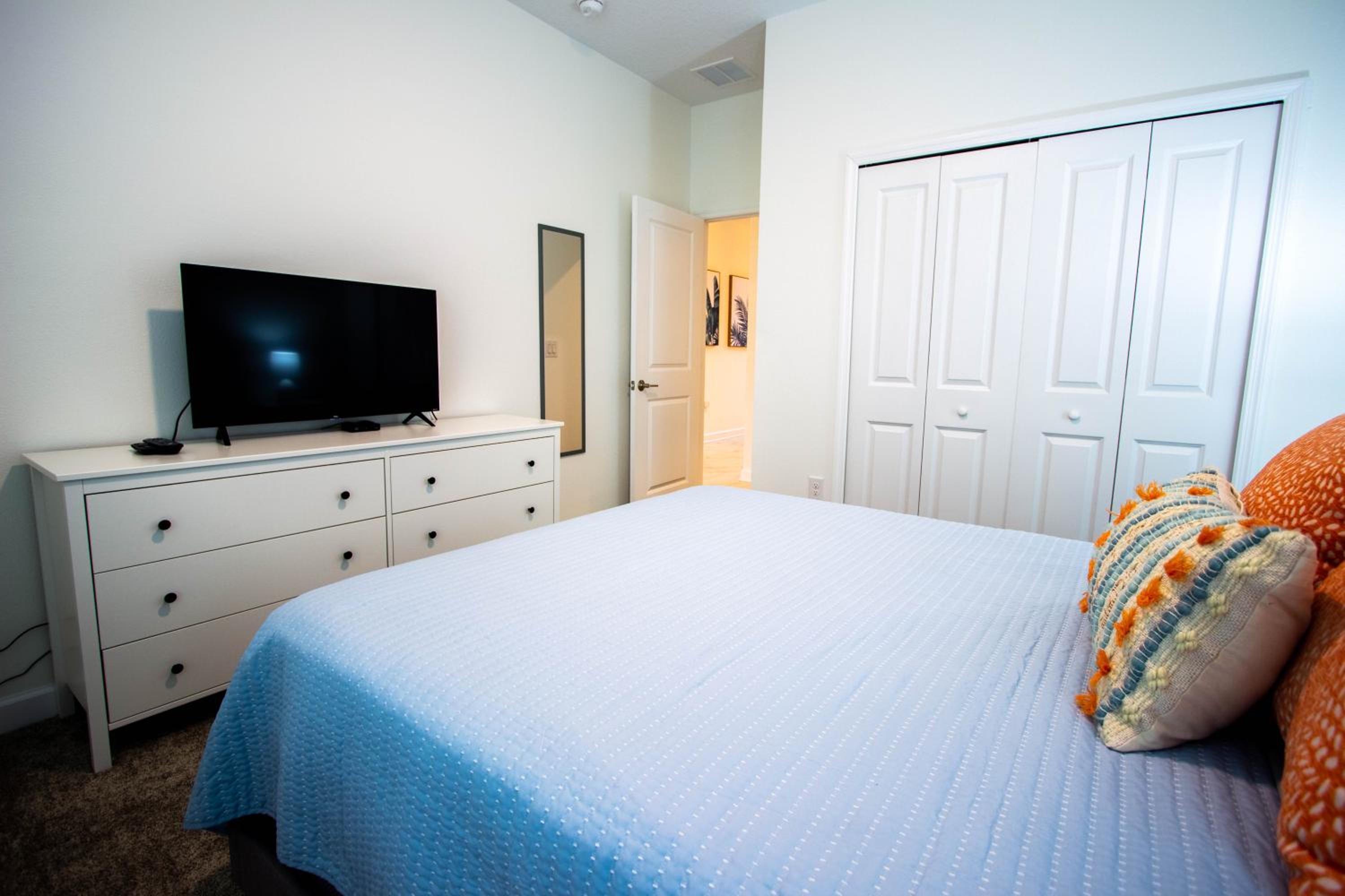 Magic Villa Retreat, walkable to the waterpark view 5