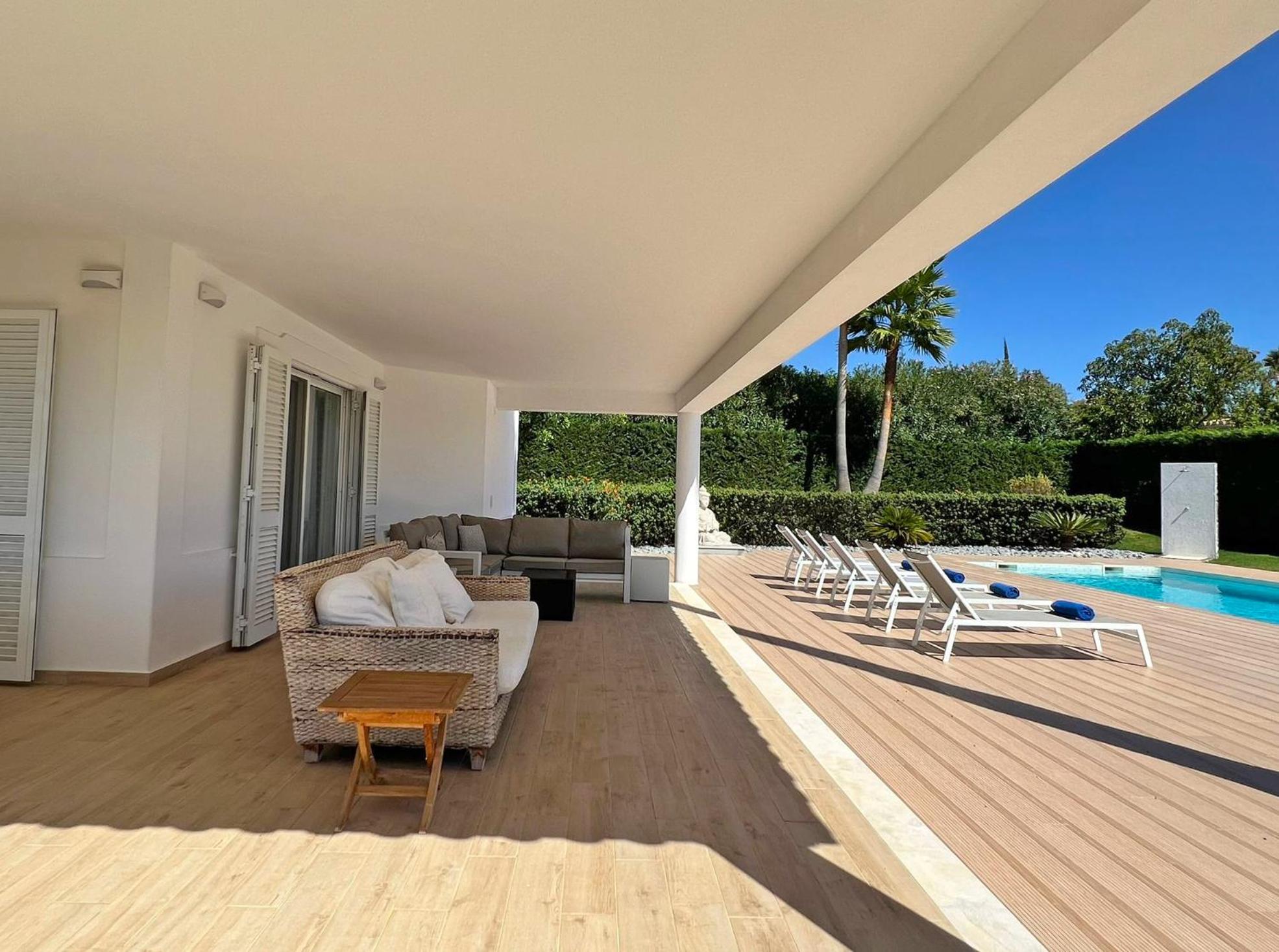 Stunning 4-Bedroom Villa With Pool - Perfect For Families view 5