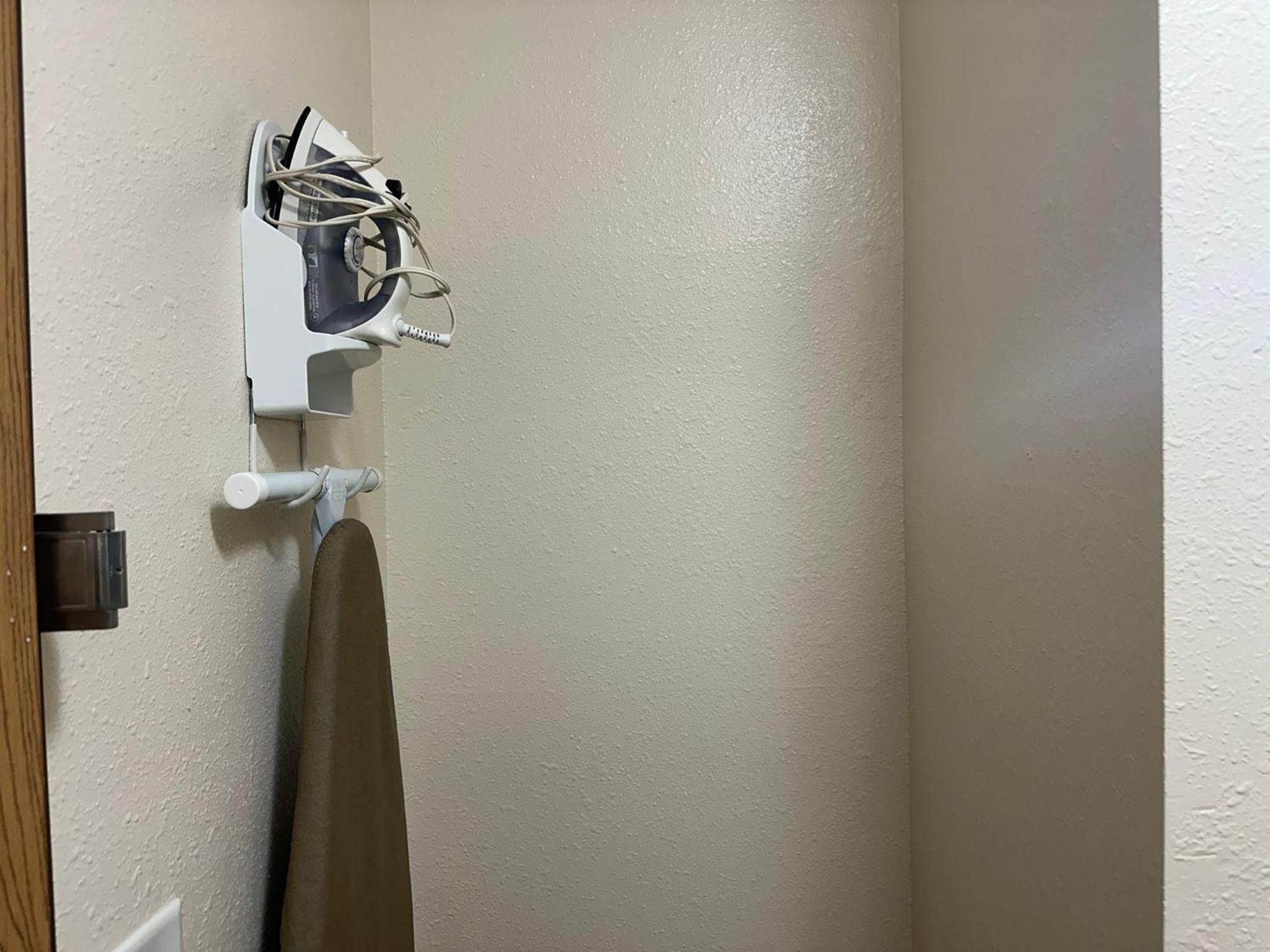 Super 7 Inn Tecumseh - Property Image 7