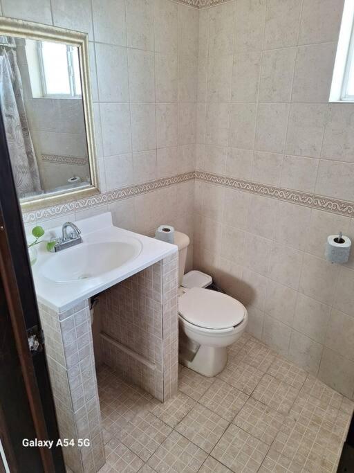 Casa para mas 20 personas con alberca en su interior