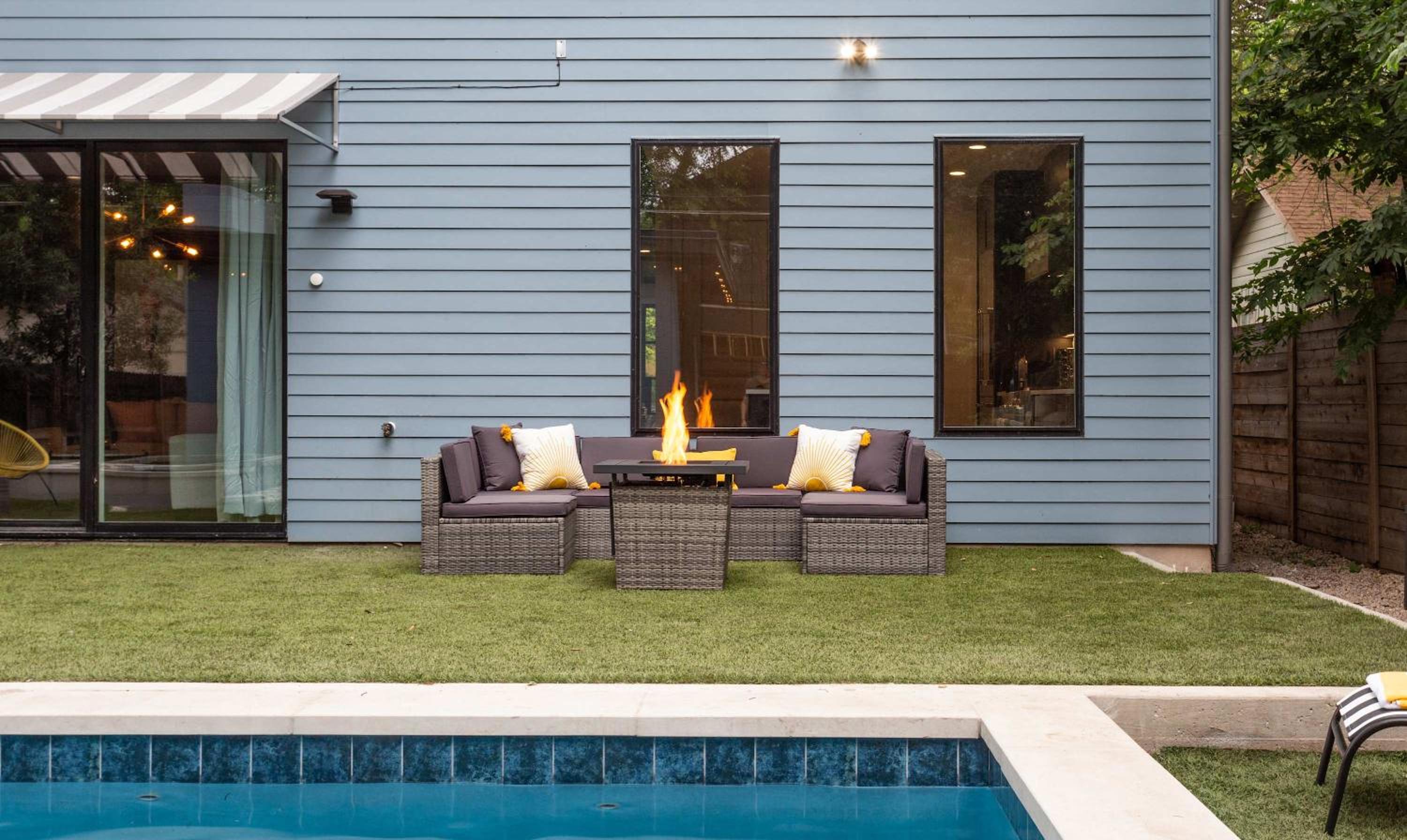 Upstay Luxe Pool Retreat - 7 Min to Rainey St view 5