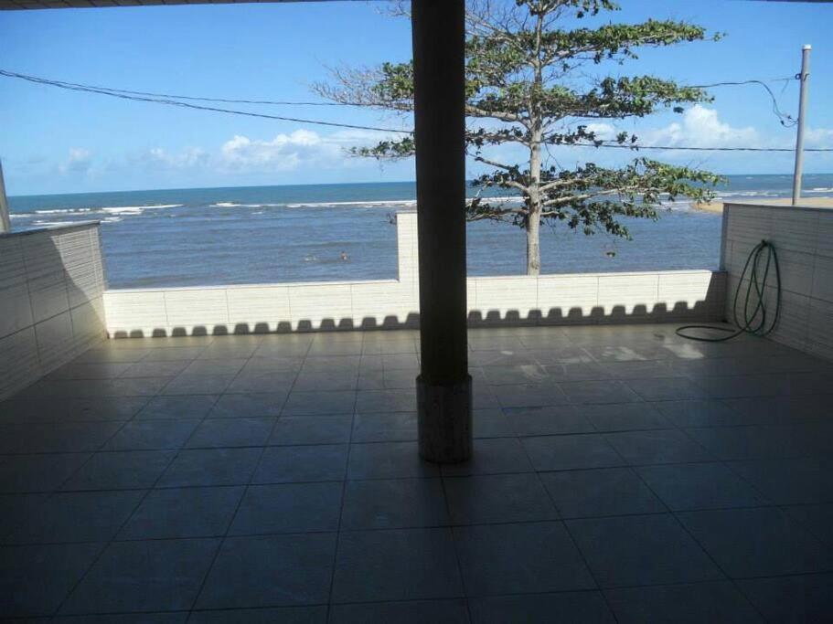 Casa de frente ao mar praia grande Nova Almeida ES