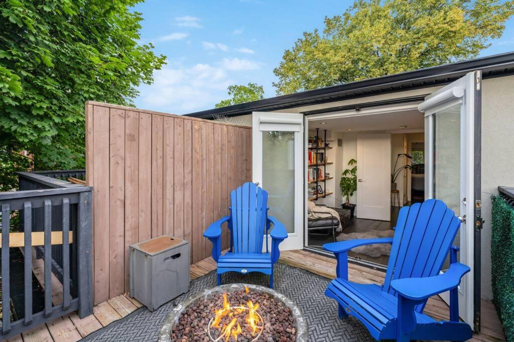 Deluxe 3BR Junction House, KING bed, Hot Tub, BBQ